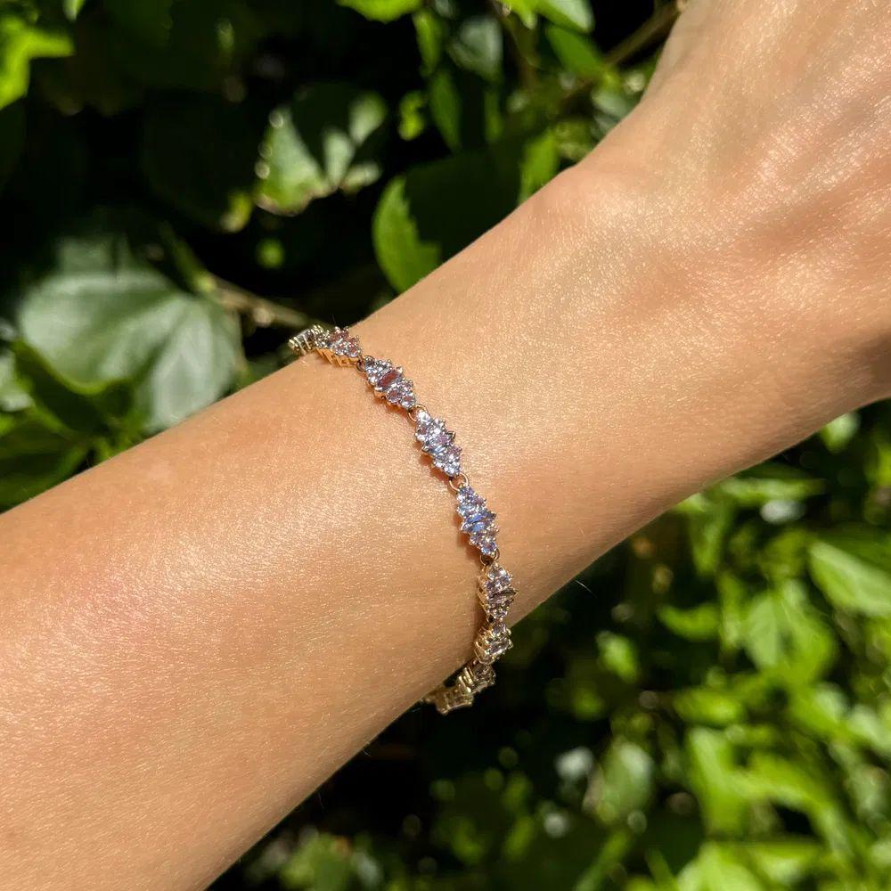 Modernist Marquise and Round Tanzanite Gold Cluster Link Vintage Bracelet For Sale