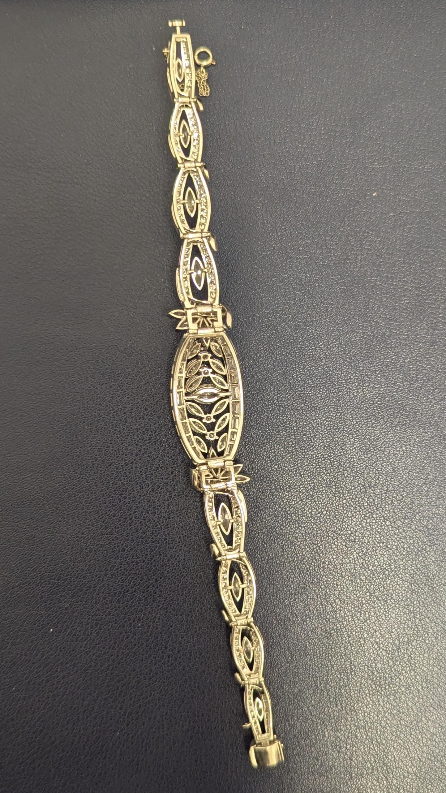 Marquise Baguette Round Single Cut Platinum White Gold Elegant Diamond Bracelet In Excellent Condition For Sale In New York, NY