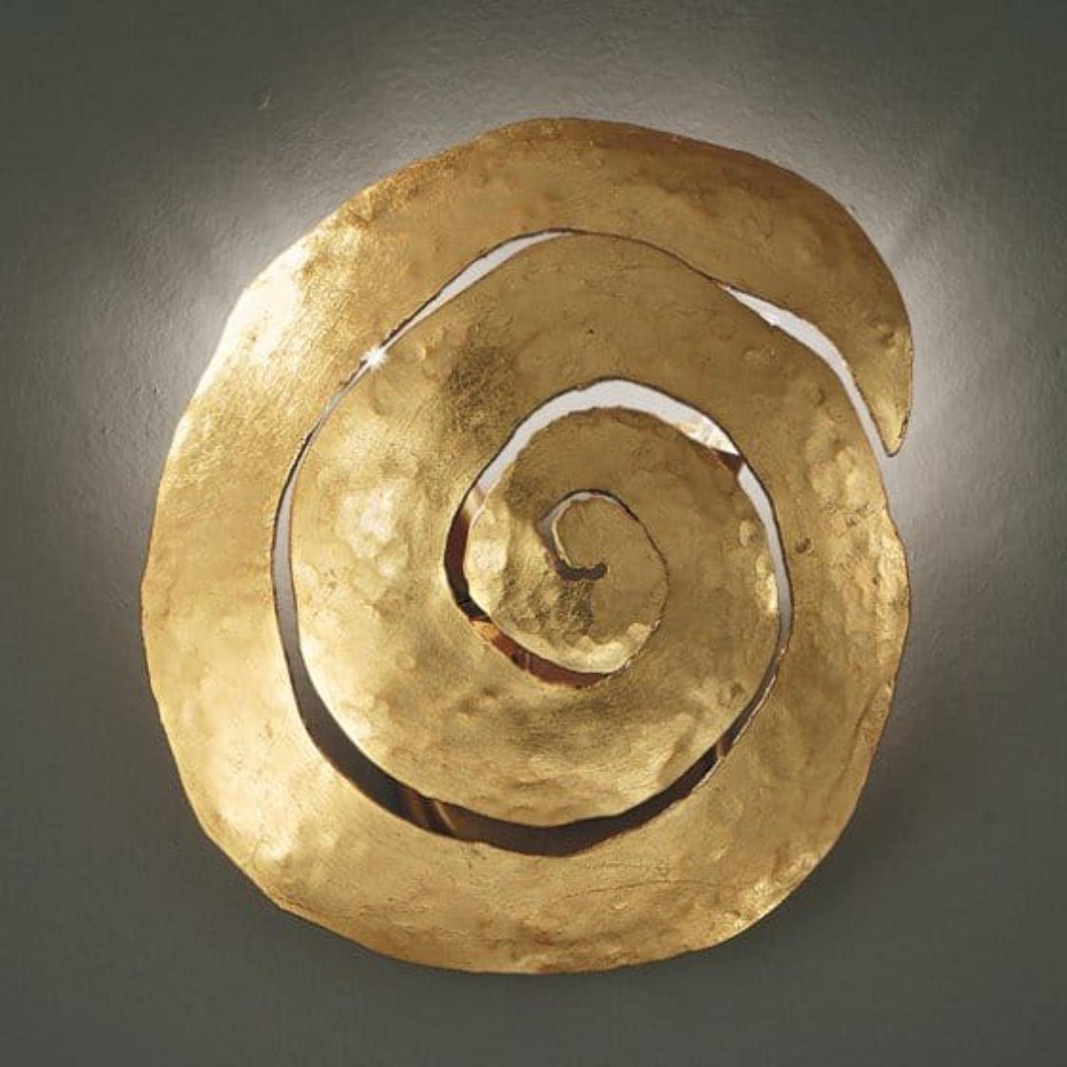 Marquise Buccia Wandleuchter von MM Lampadari
Abmessungen: T 8 x B 20 x H 20 cm.
MATERIALIEN: Metall und Blattgold.

Es sind verschiedene Ausführungen erhältlich. Alle unsere Lampen können je nach Land verkabelt werden. Wenn es in die USA verkauft