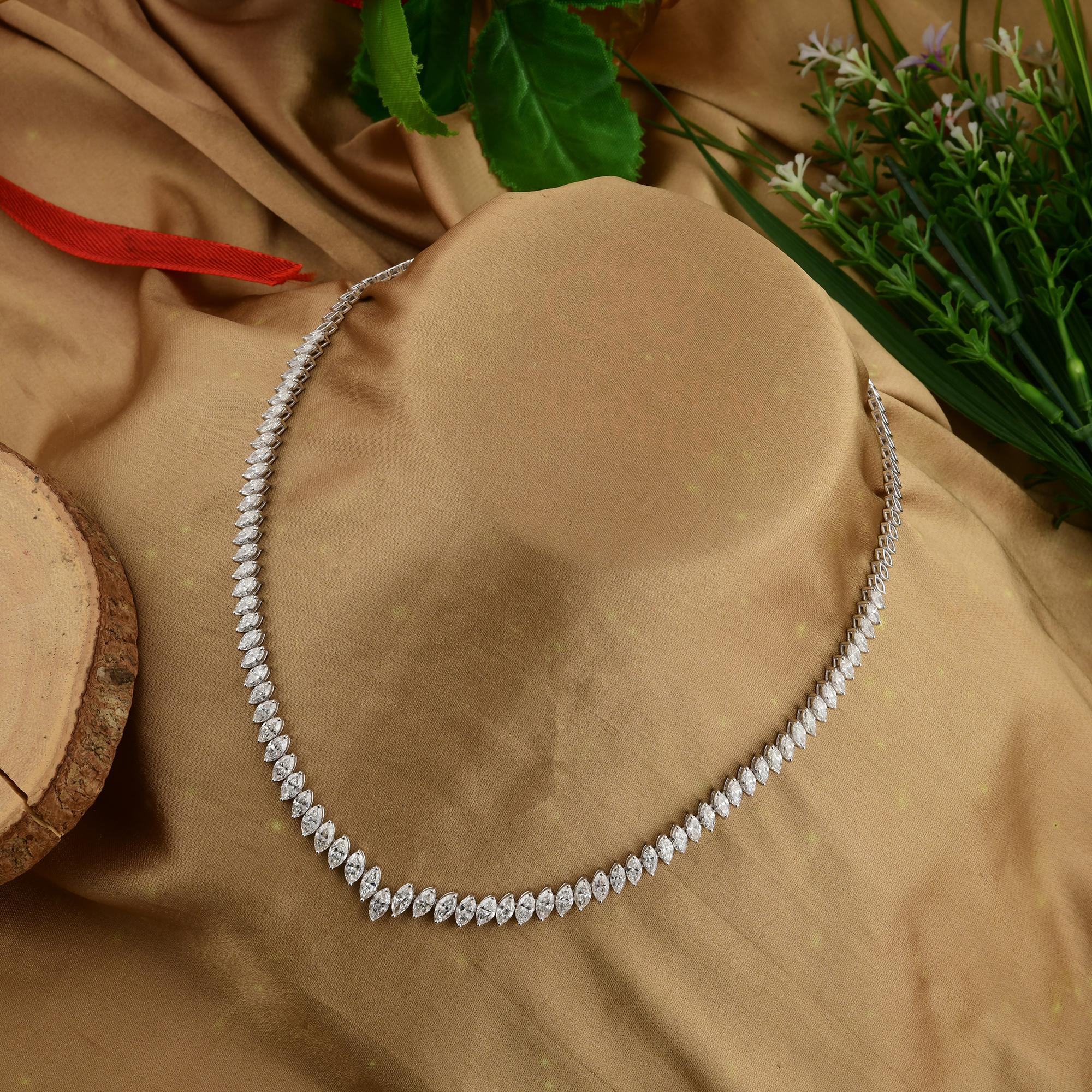 Collier de tennis en or blanc 18 carats, taille marquise, 11,86 carats de diamants en forme de V en vente 4