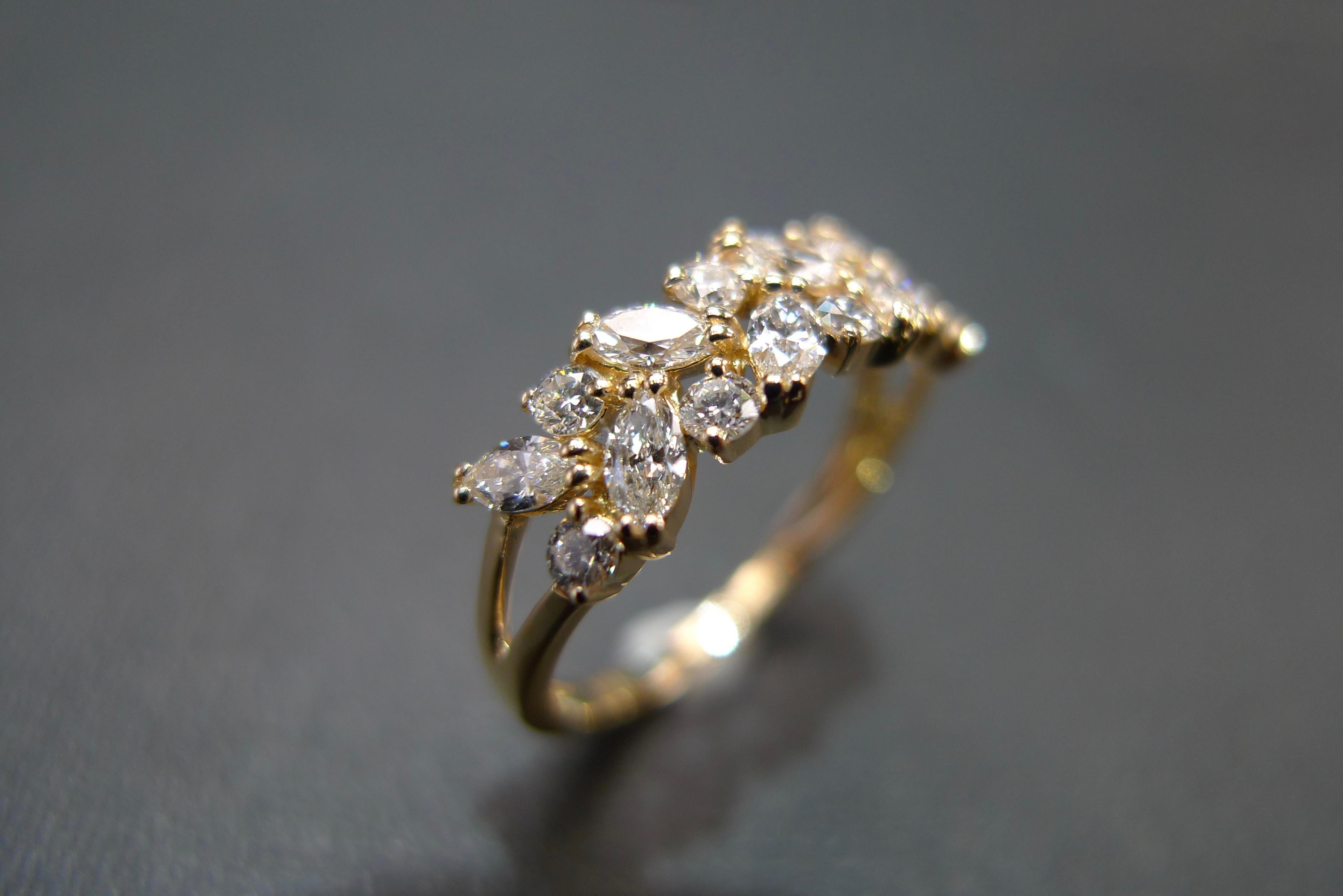 En vente :  Bague de mariage unique en or jaune 18 carats avec diamants taille marquise et diamants ronds taille brillant 14