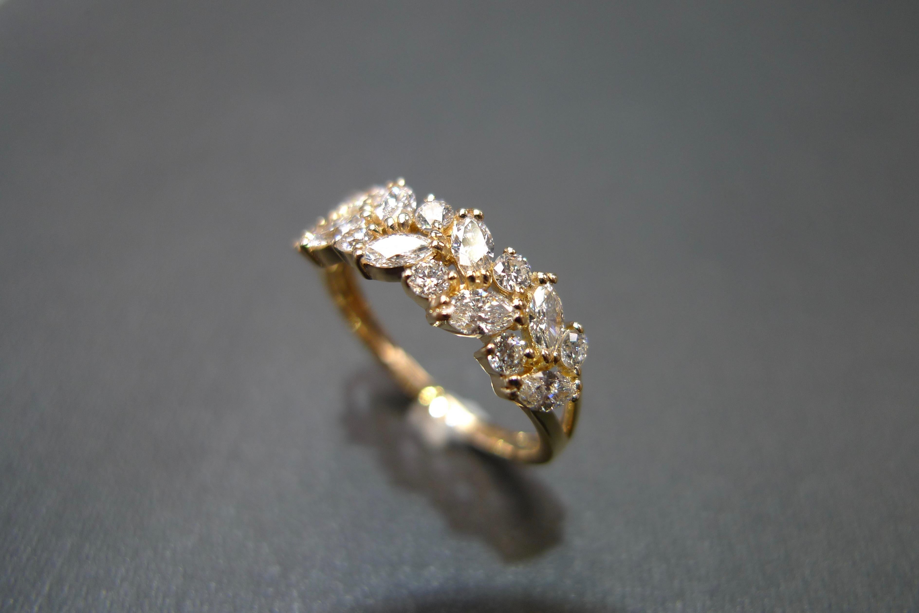 En vente :  Bague de mariage unique en or jaune 18 carats avec diamants taille marquise et diamants ronds taille brillant 6