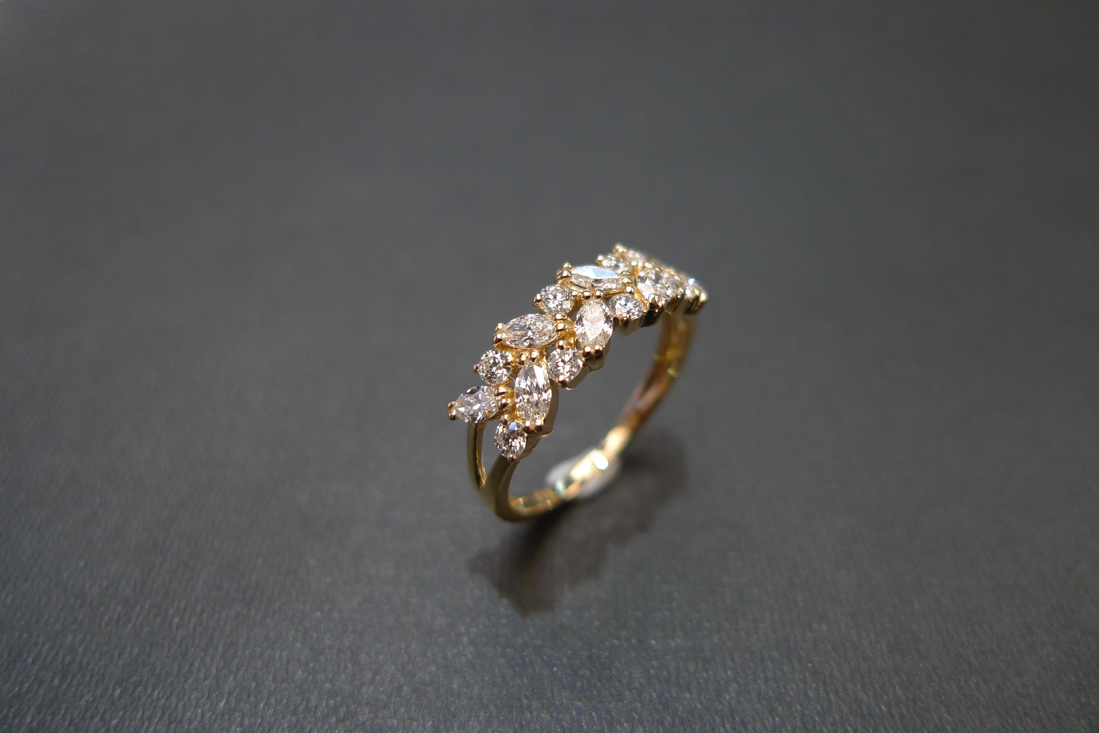 En vente :  Bague de mariage unique en or jaune 18 carats avec diamants taille marquise et diamants ronds taille brillant 9