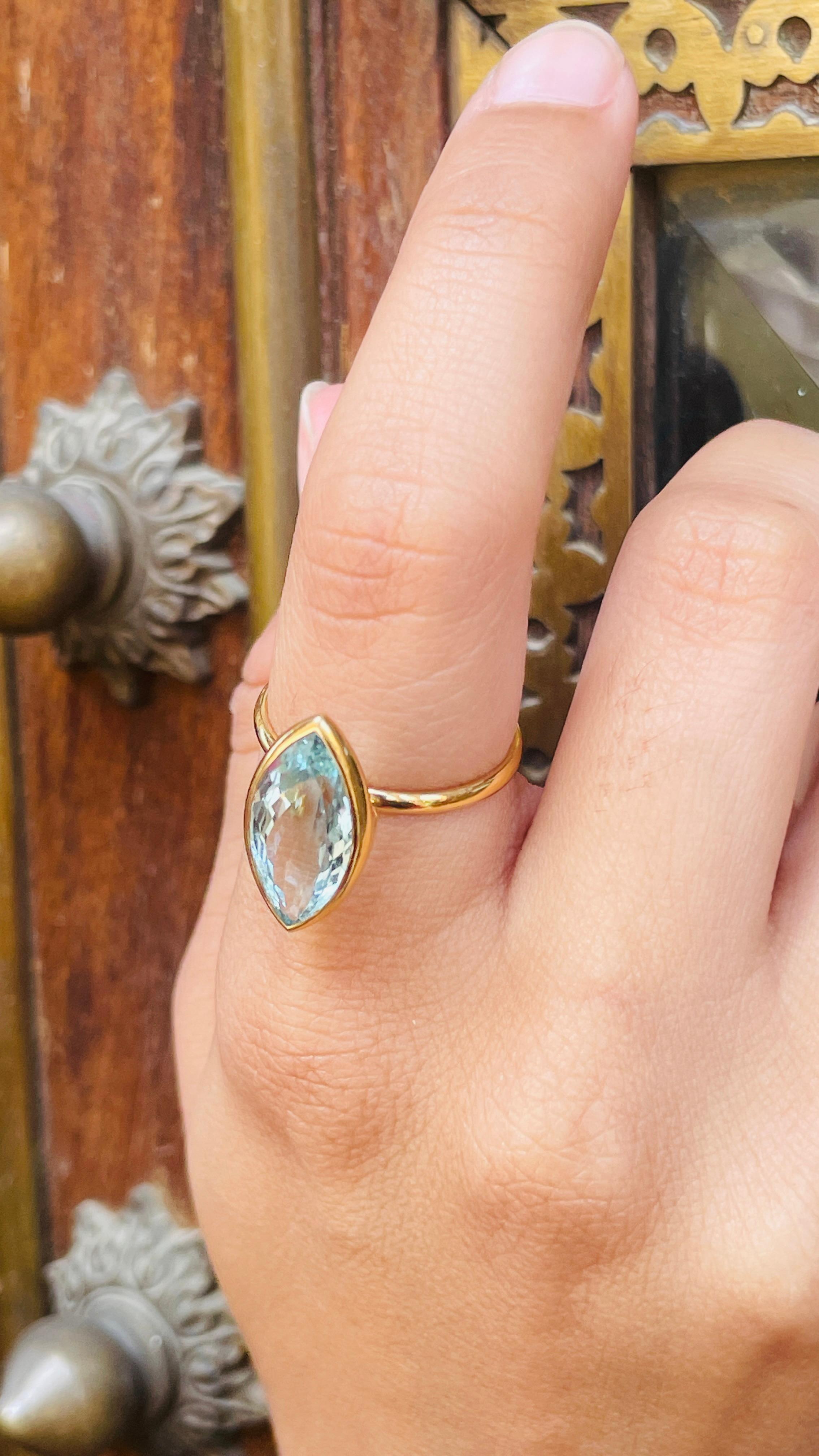 For Sale:  Marquise Cut Aquamarine Cocktail Ring in 18K Yellow Gold  5