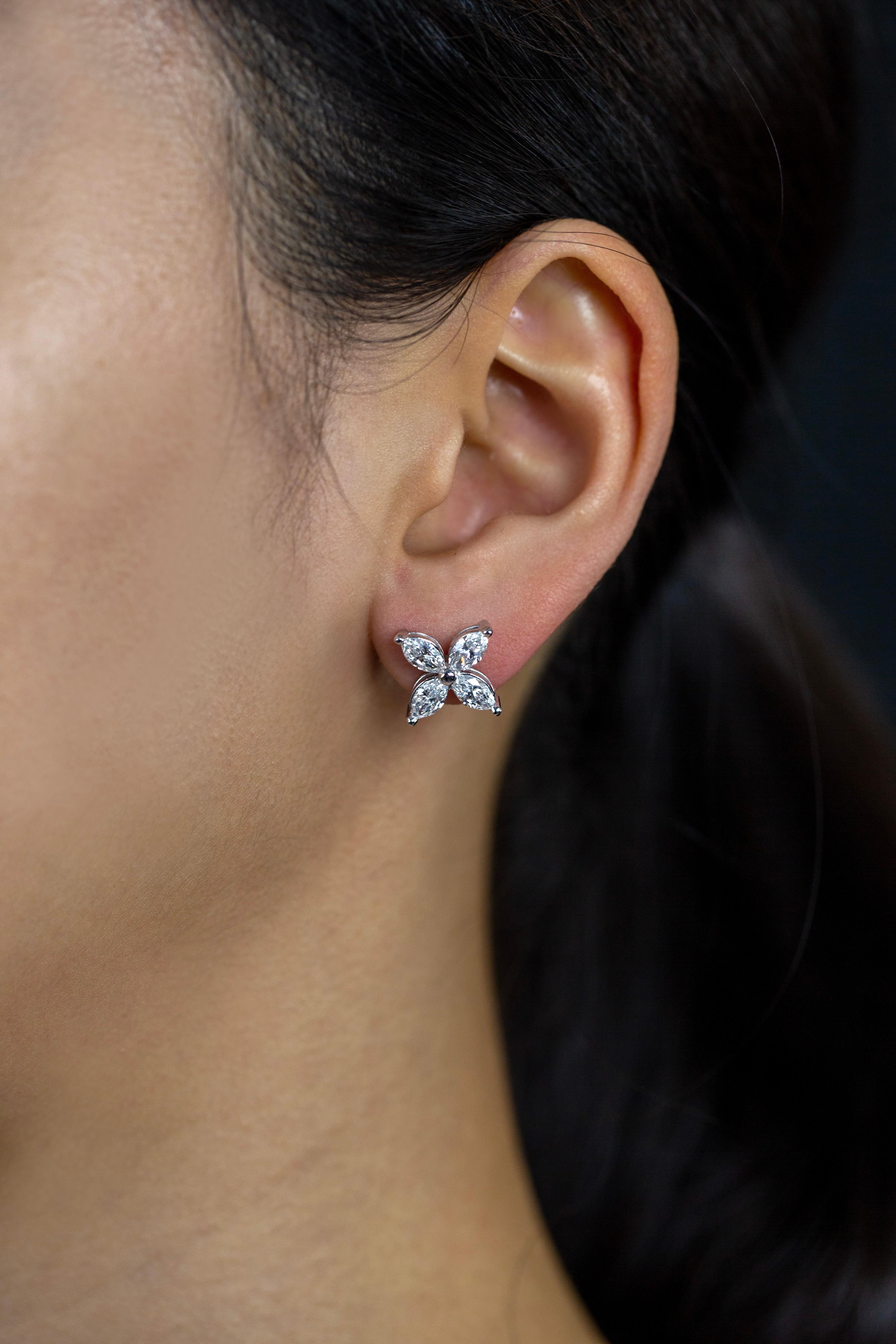 Clous d'oreilles en grappe de diamants taille marquise, 1,98 carat au total Neuf - En vente à New York, NY
