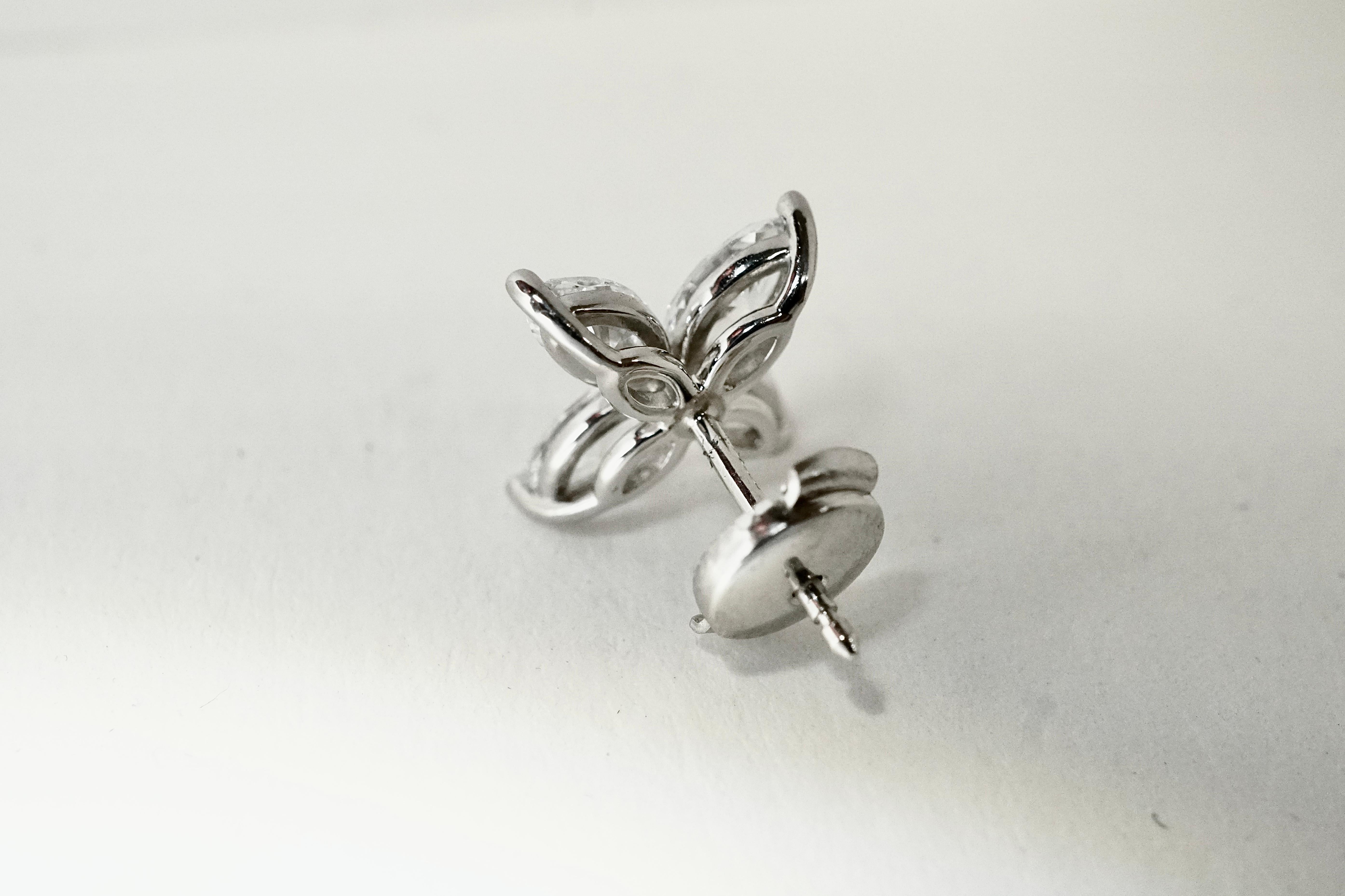 Marquise Cut Diamond Flower Earrings 1.62 Carat For Sale 3
