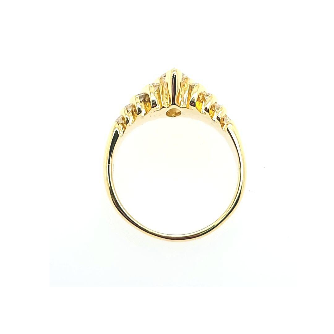 Marquise Cut Diamond Ring in Yellow Gold For Sale 1