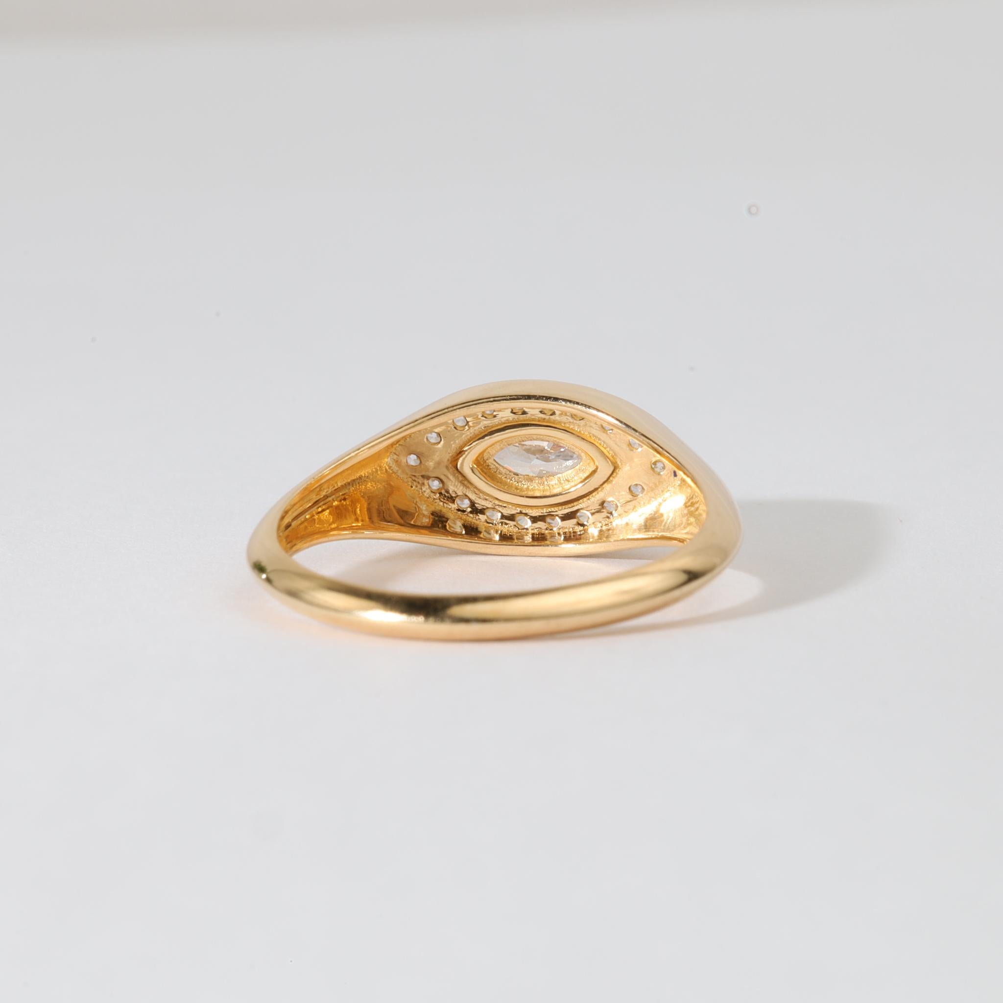 Marquise-Cut Diamond Signet Halo Ring in 18K Yellow Gold - Everyday Boldness. In New Condition For Sale In Jaipur, RJ