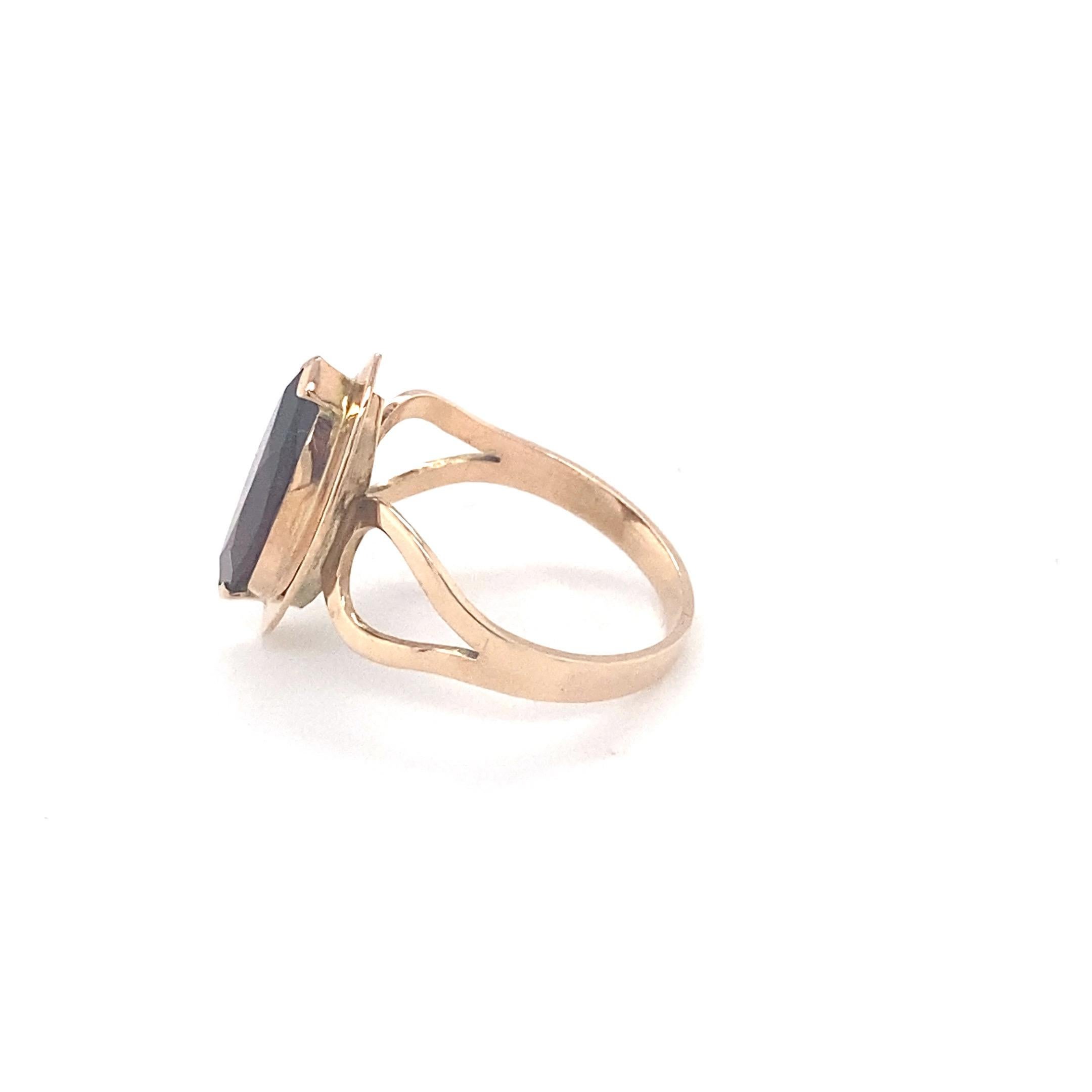 Marquise Cut Garnet Yellow Gold Solitaire Ring For Sale 9
