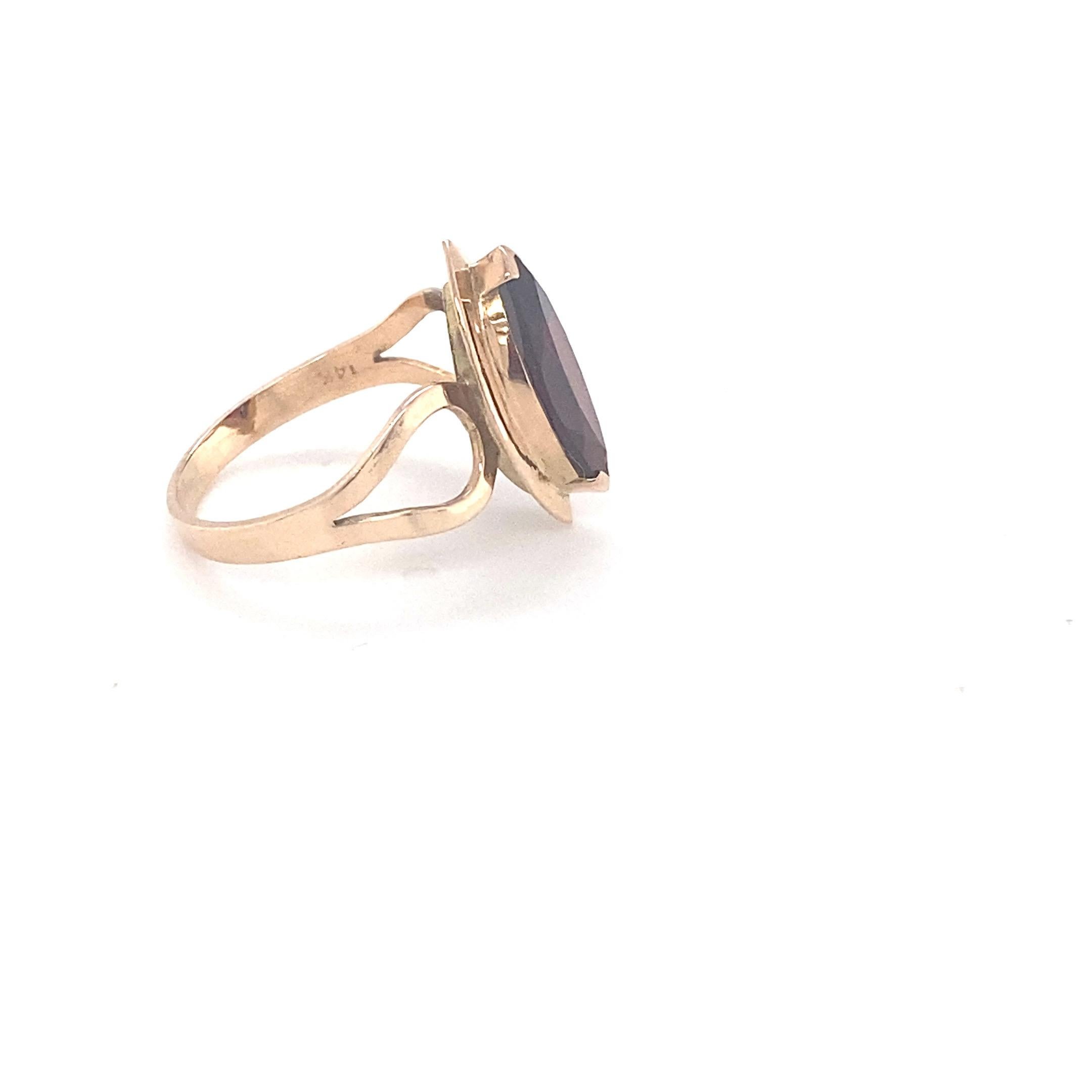 Marquise Cut Garnet Yellow Gold Solitaire Ring For Sale 10