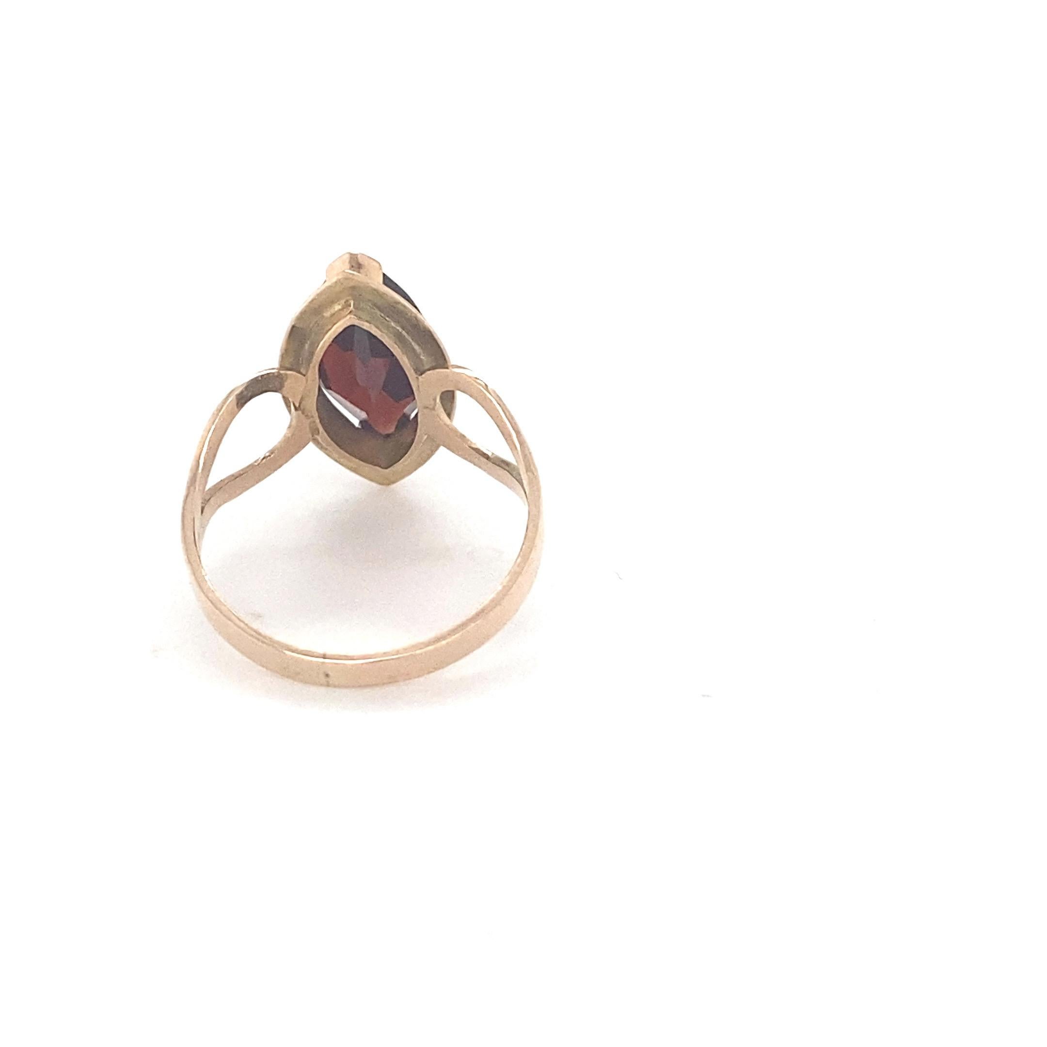Marquise Cut Garnet Yellow Gold Solitaire Ring For Sale 14