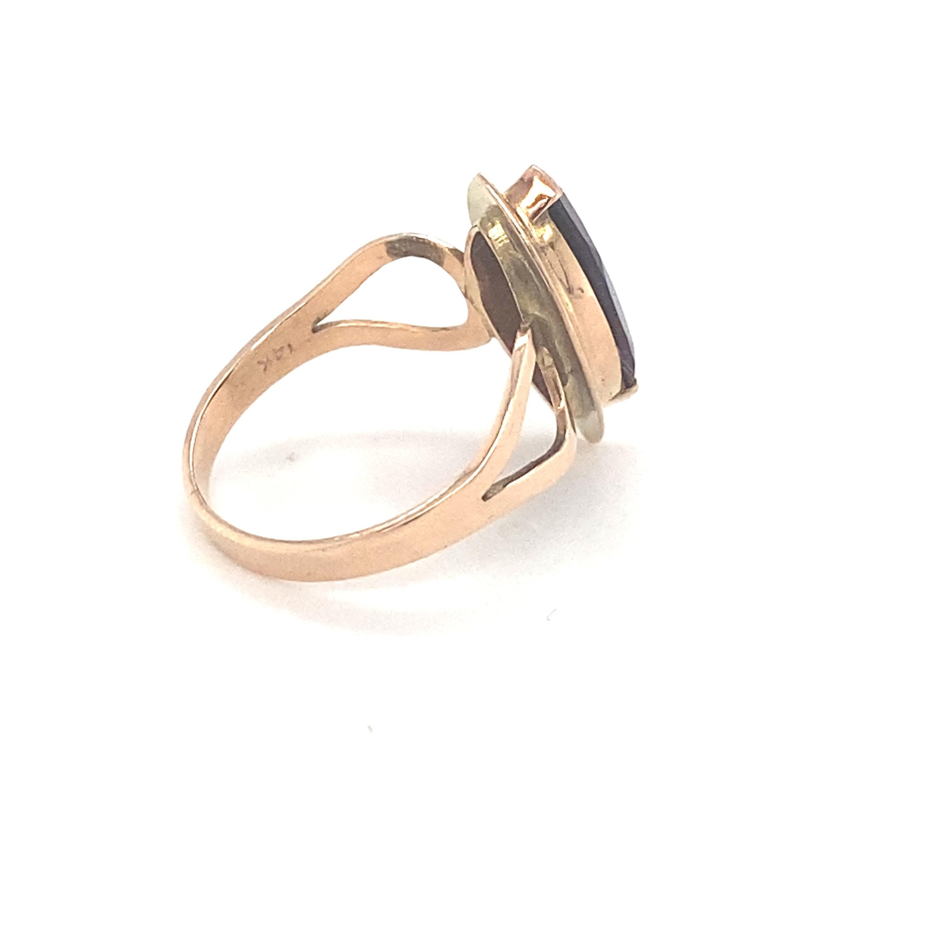 Women's Marquise Cut Garnet Yellow Gold Solitaire Ring For Sale