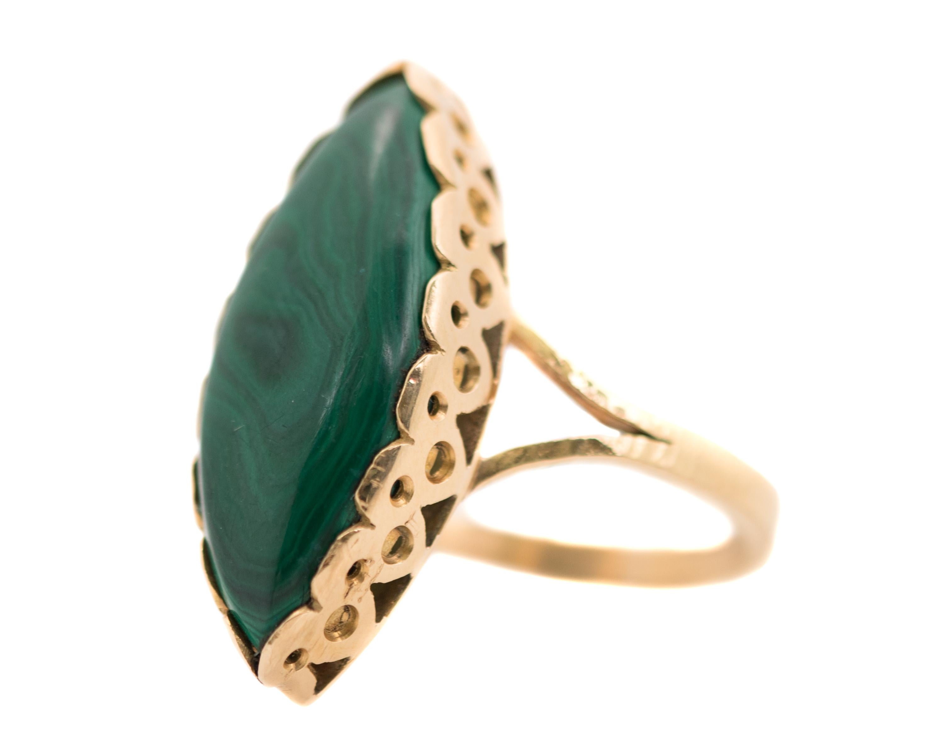 Contemporary Marquise Cut Malachite and 18 Karat Yellow Gold Ring For Sale