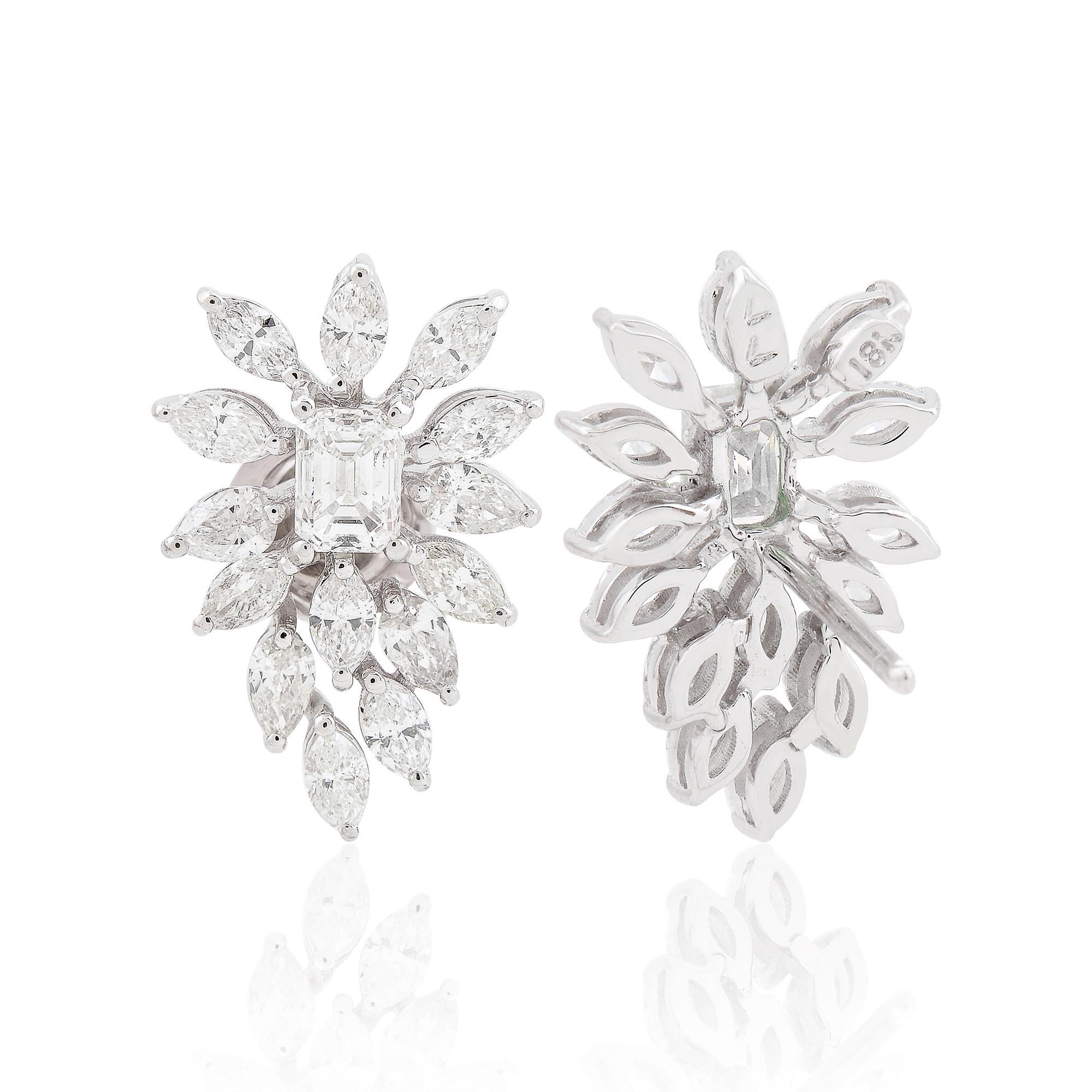 Marquise Cut Natural Diamond Petals Stud Earrings In 18K Gold All Tariffs Paid Neuf - En vente à Diera, Dubai