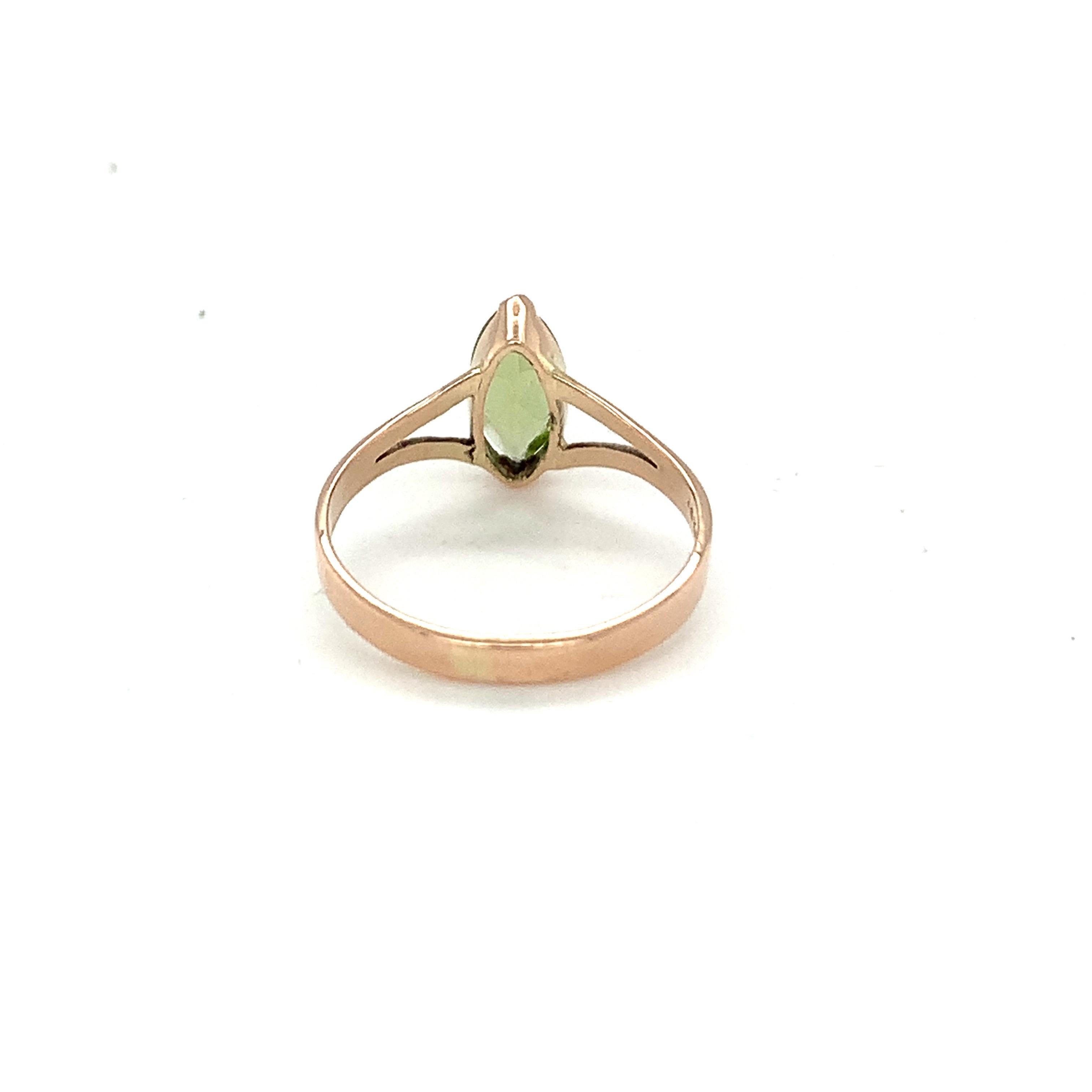 Marquise Cut Peridot Ring Set in 14k Yellow Gold In New Condition For Sale In Trumbull, CT