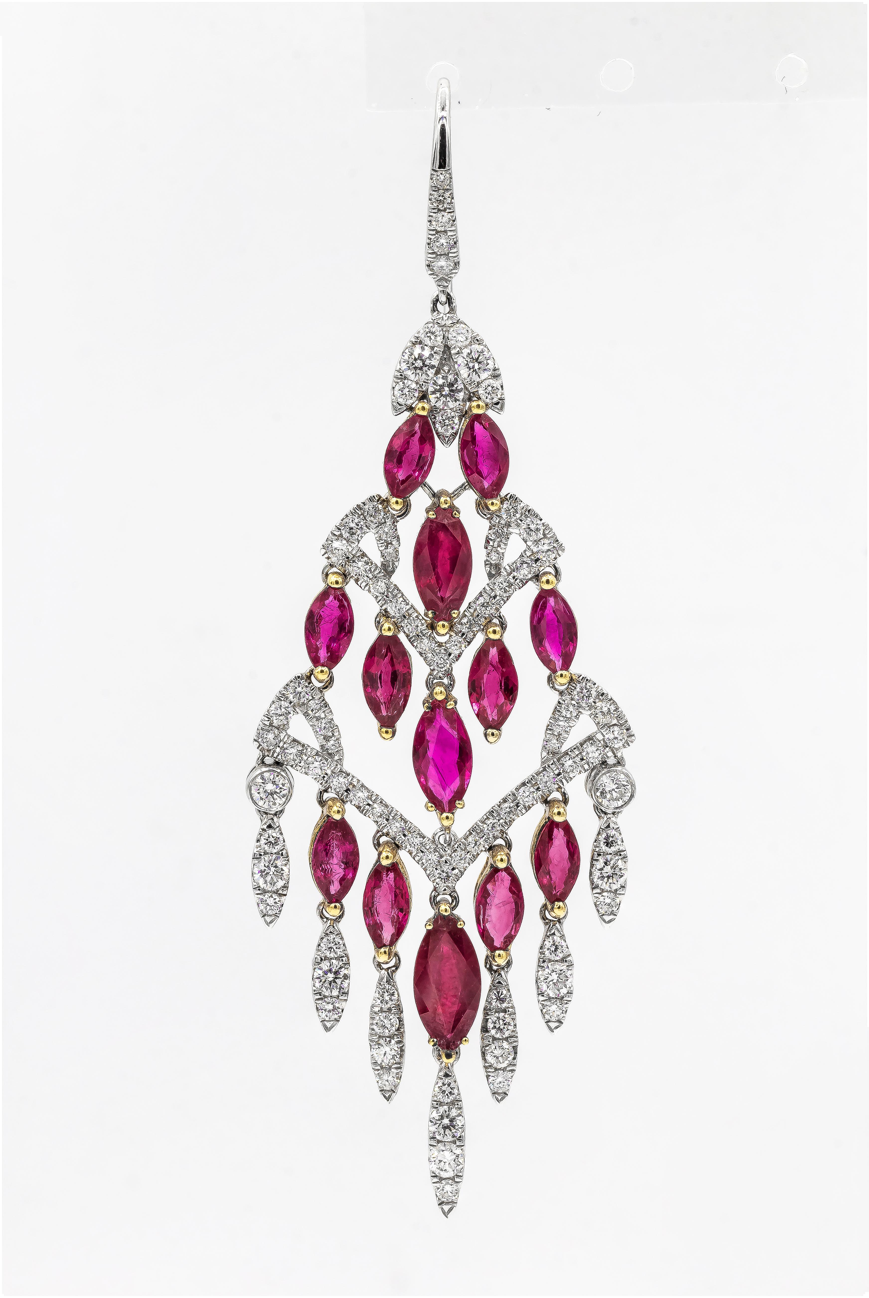 Contemporain Roman Malakov, boucles d'oreilles chandelier en rubis et diamants taille marquise de 20,71 carats au total en vente