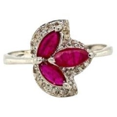 Anillo de rubí talla marquesa y halo de diamantes en forma de hoja para regalo de mamá en plata de ley 925