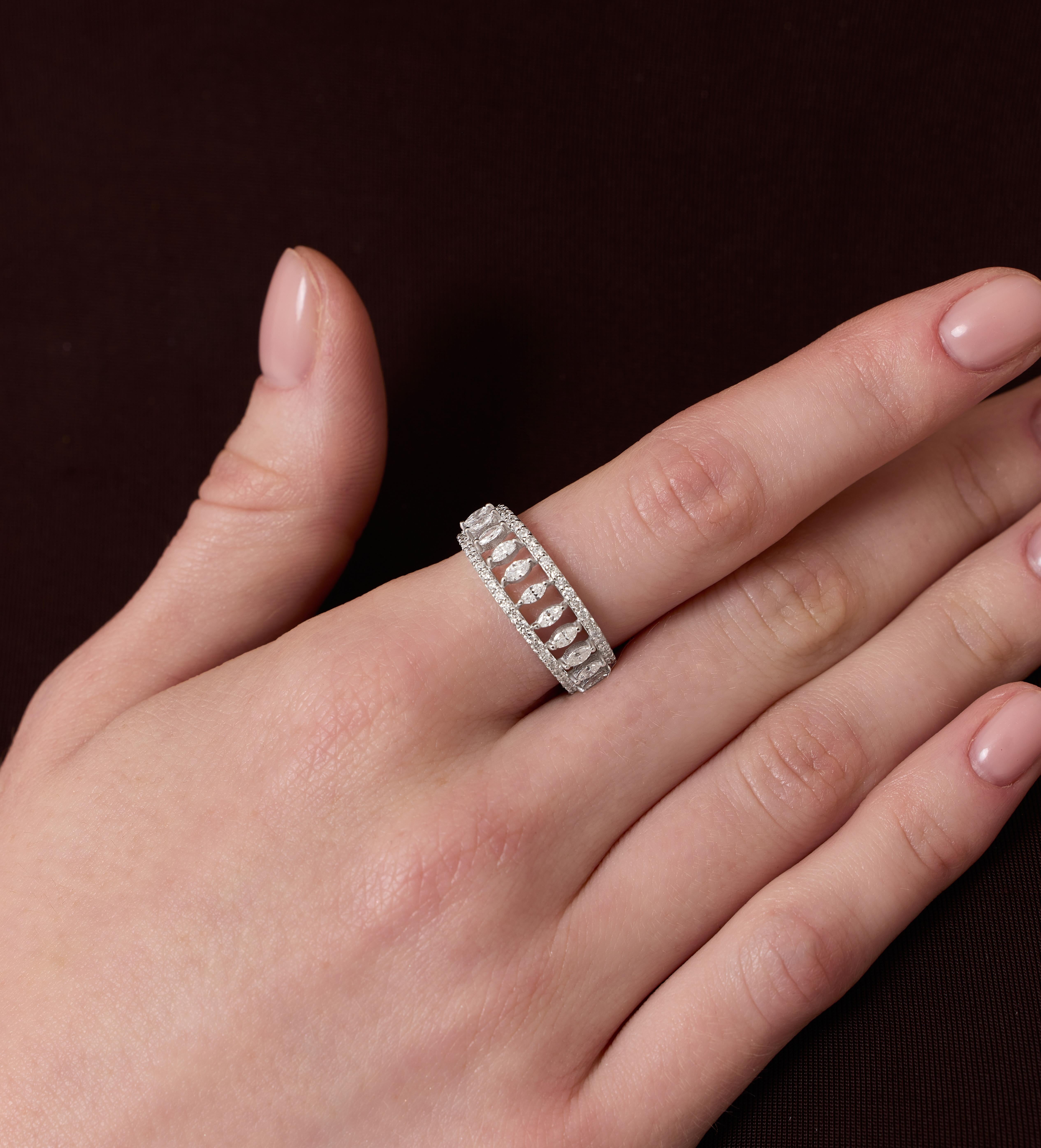En vente :  Bague demi-éternité en or massif avec diamant Marquise 0,75ct 2