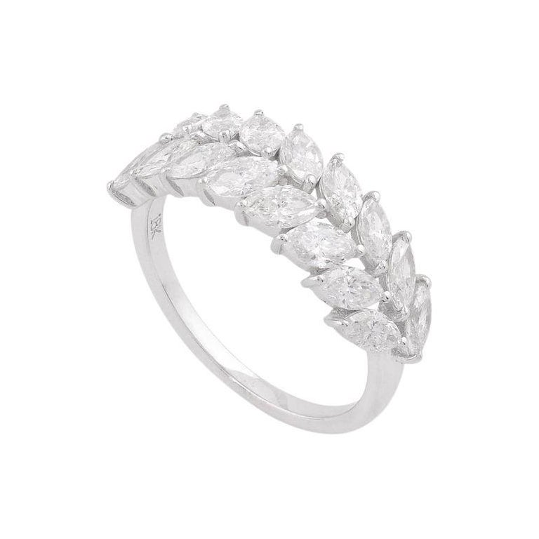 Bague en or 14 carats avec diamants taille marquise