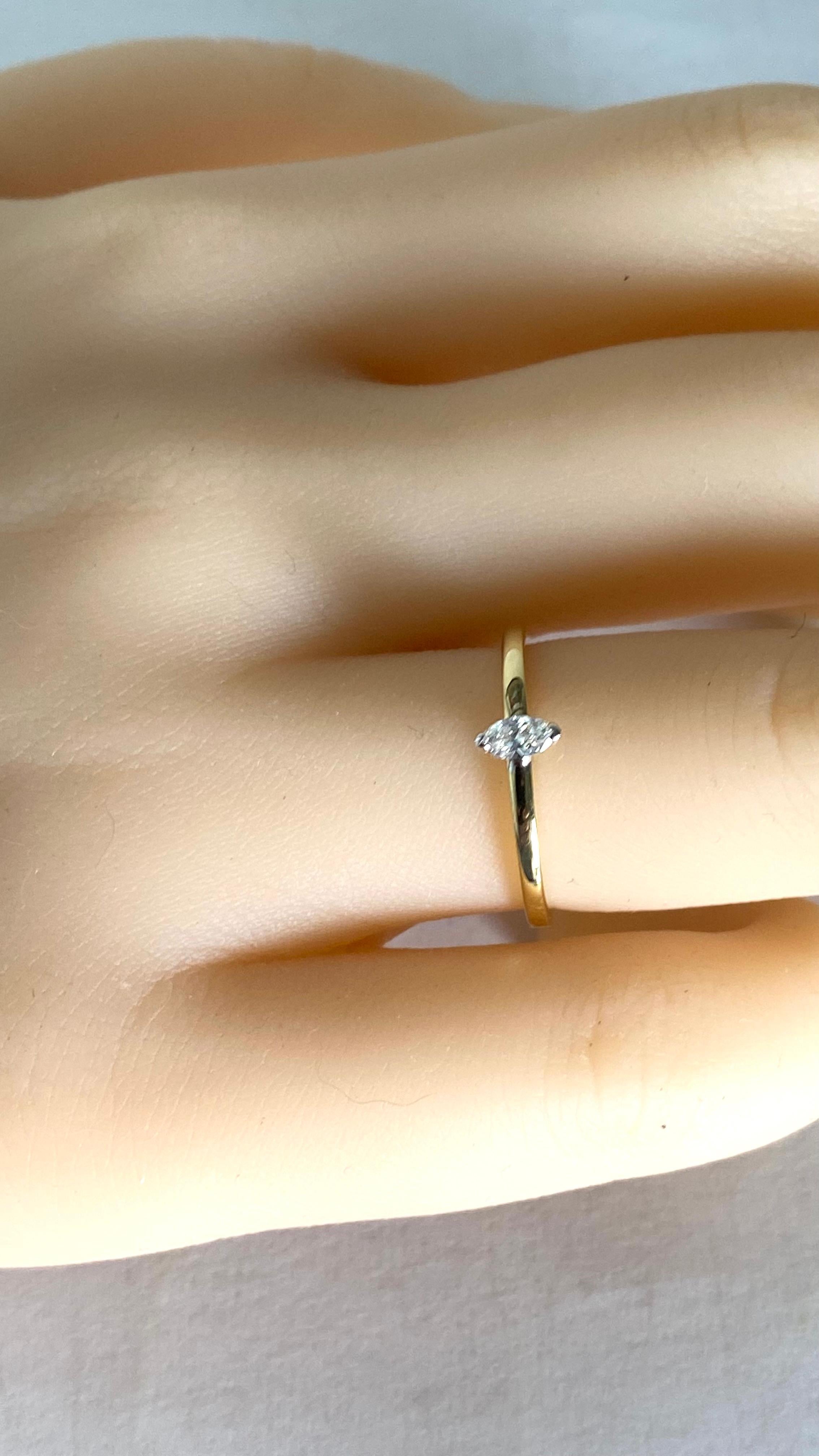 Marquise Diamond 18 Karat Yellow and White Gold Engagement or Friendship Ring 4