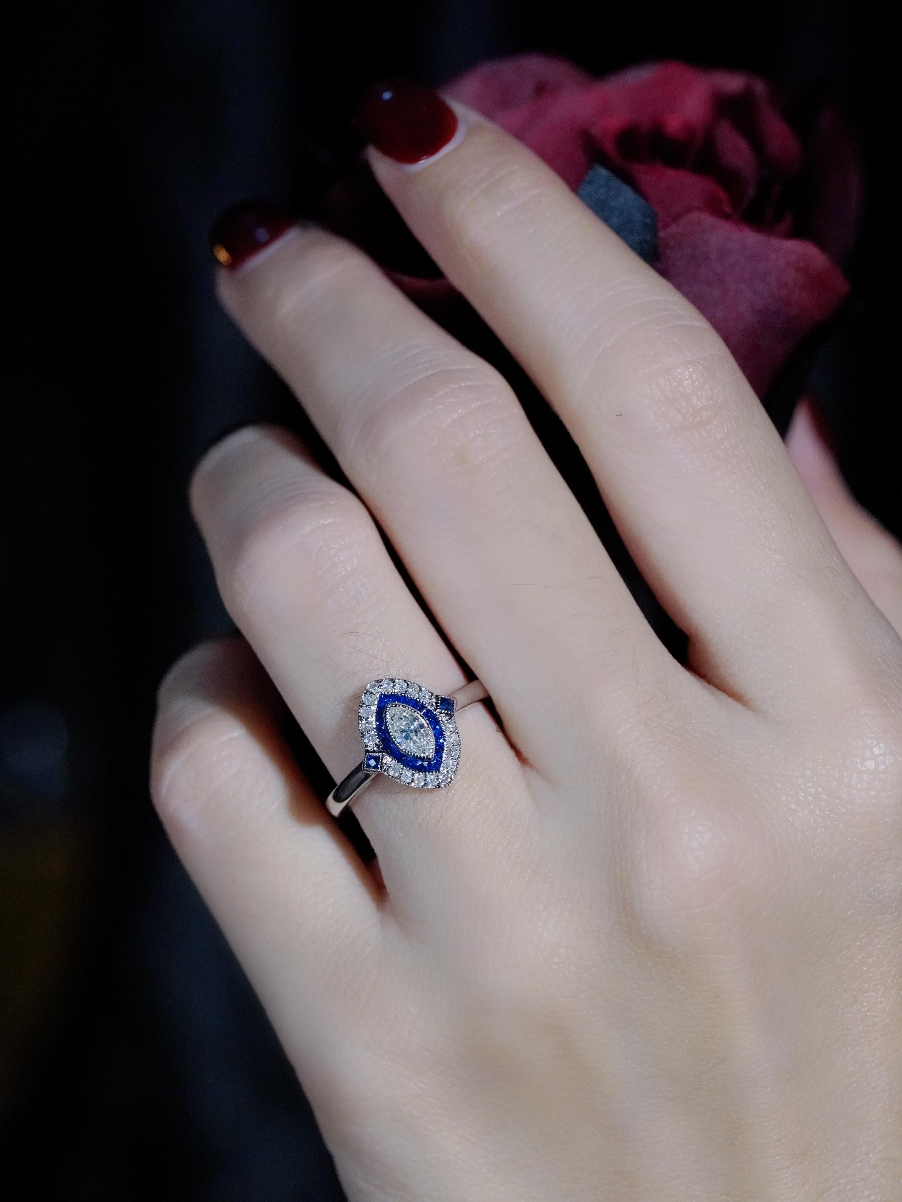 Art Déco Anello di fidanzamento in stile Art Deco con diamante e zaffiro marquise in oro bianco 14K in vendita