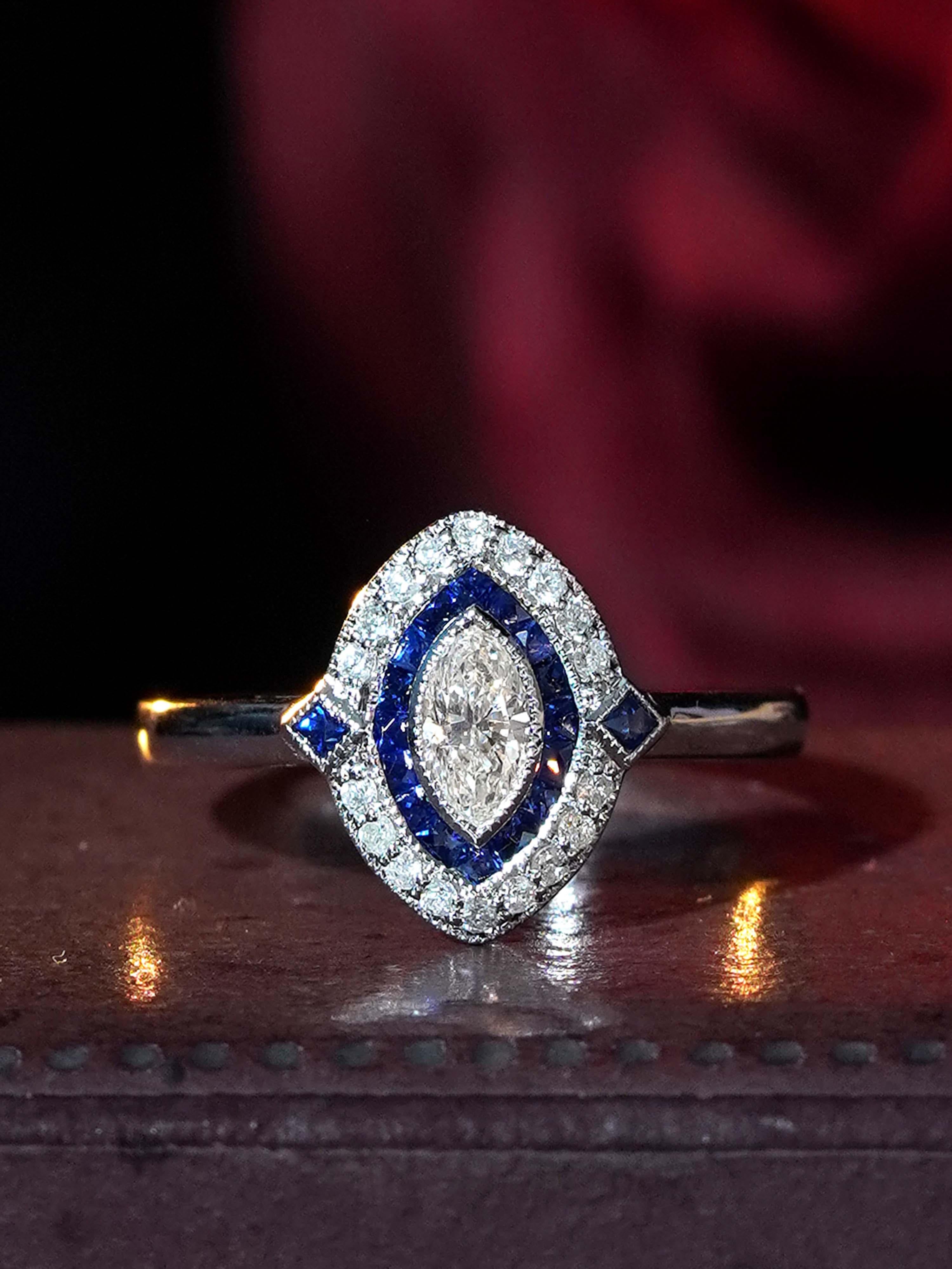 Taglio marquise Anello di fidanzamento in stile Art Deco con diamante e zaffiro marquise in oro bianco 14K in vendita