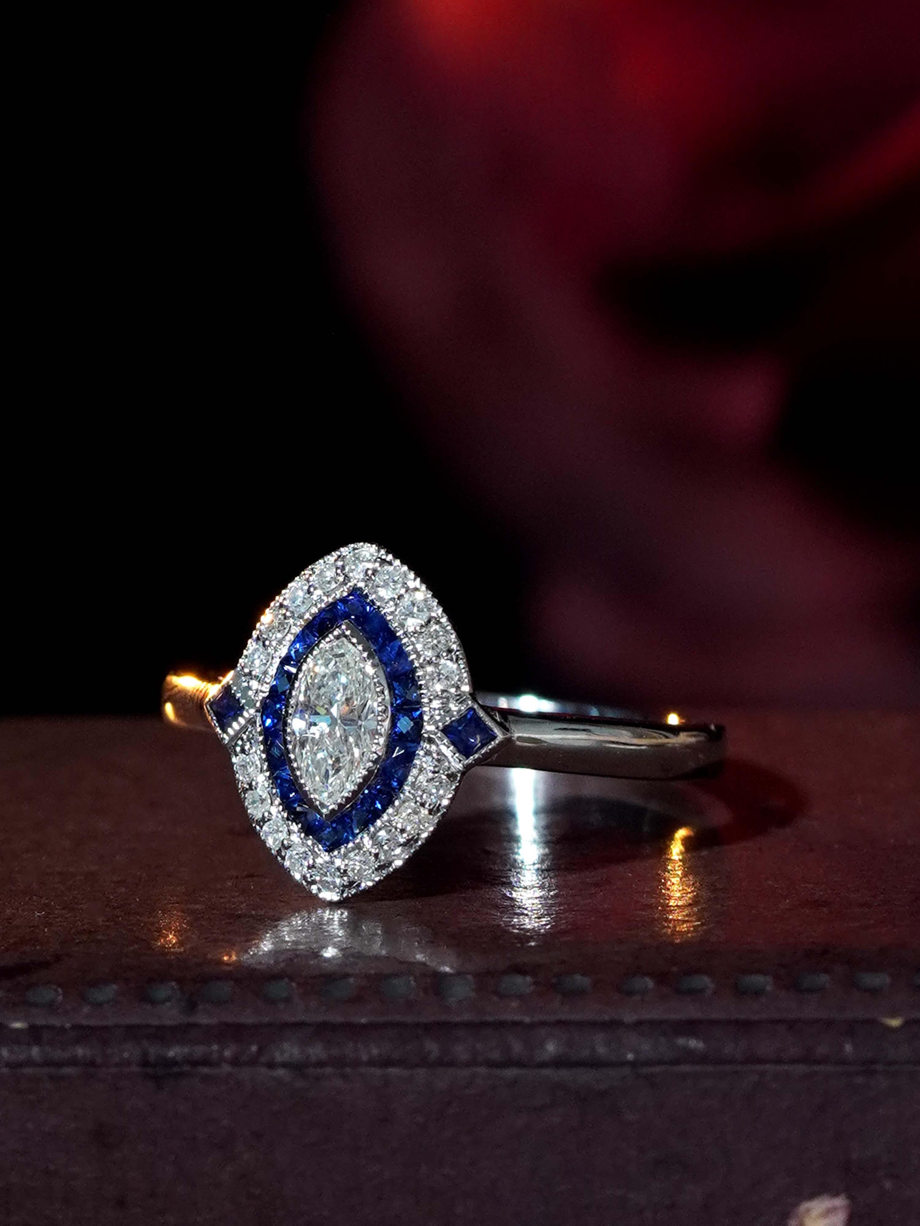 Anello di fidanzamento in stile Art Deco con diamante e zaffiro marquise in oro bianco 14K In condizioni Nuovo in vendita a Bangkok, TH