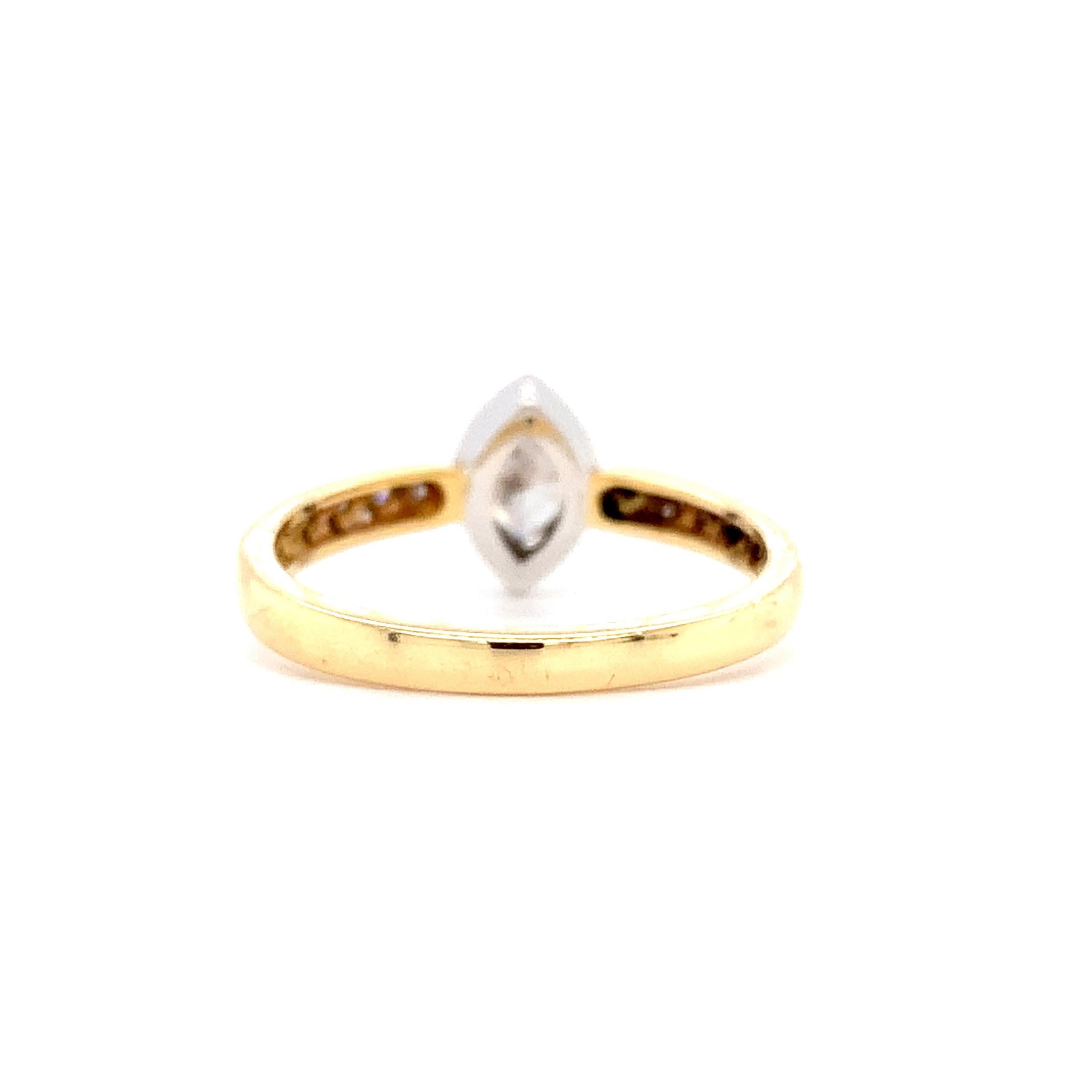 Women's Marquise diamond art deco engagement ring 18k yellow gold For Sale