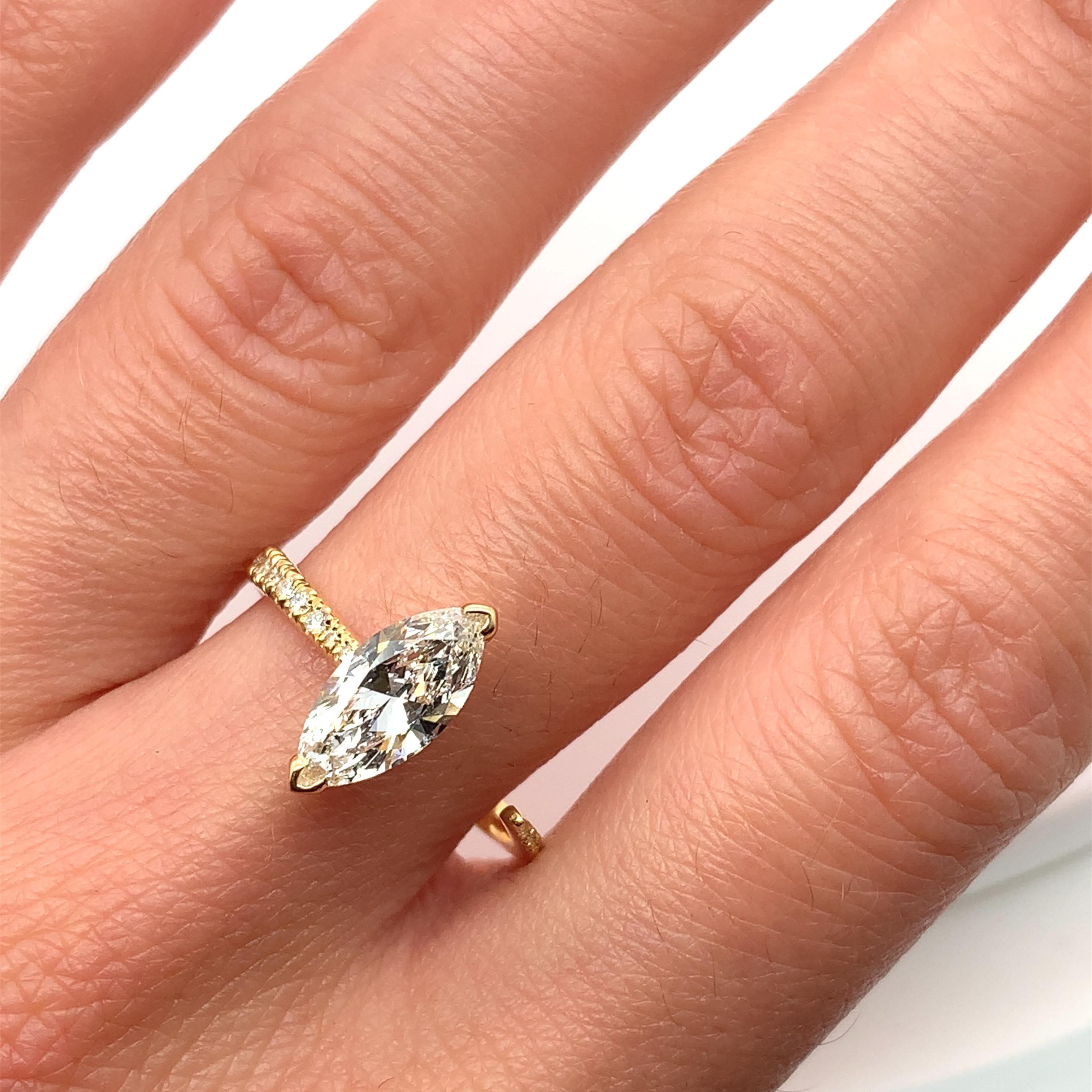 Art Deco Marquise diamond art deco split open band cocktail ring 18k yellow gold For Sale