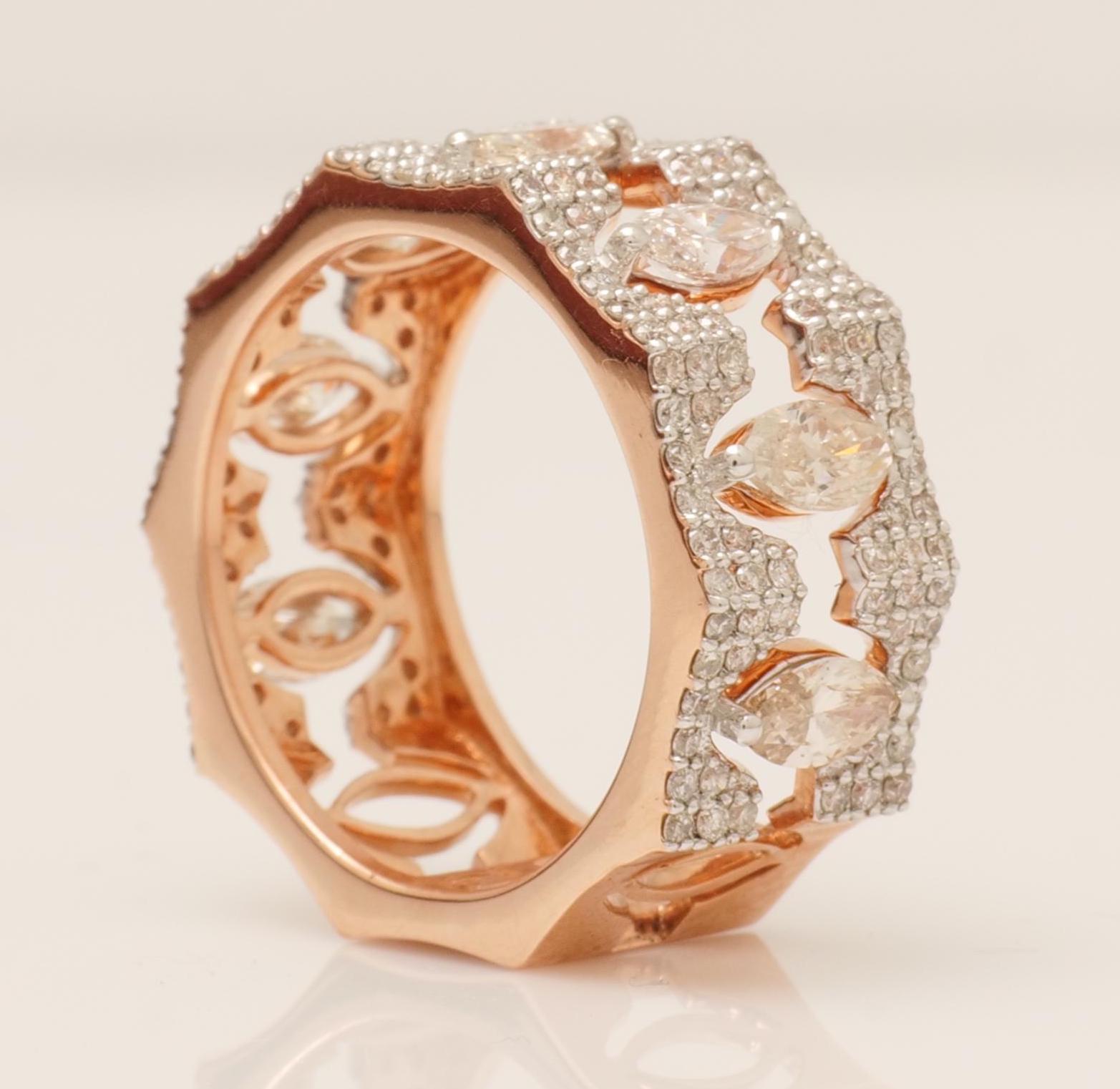 Anillo con banda ancha de diamantes marquesa en oro macizo de 14 quilates (certificado) en venta 2