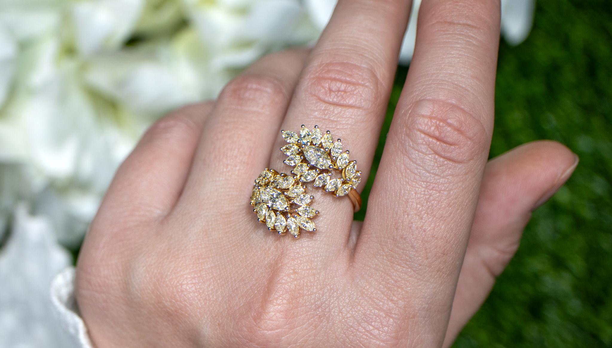 Marquise Diamond Bypass Ring 3 Carats 18K Yellow Gold In Excellent Condition For Sale In Aliso Viejo, CA