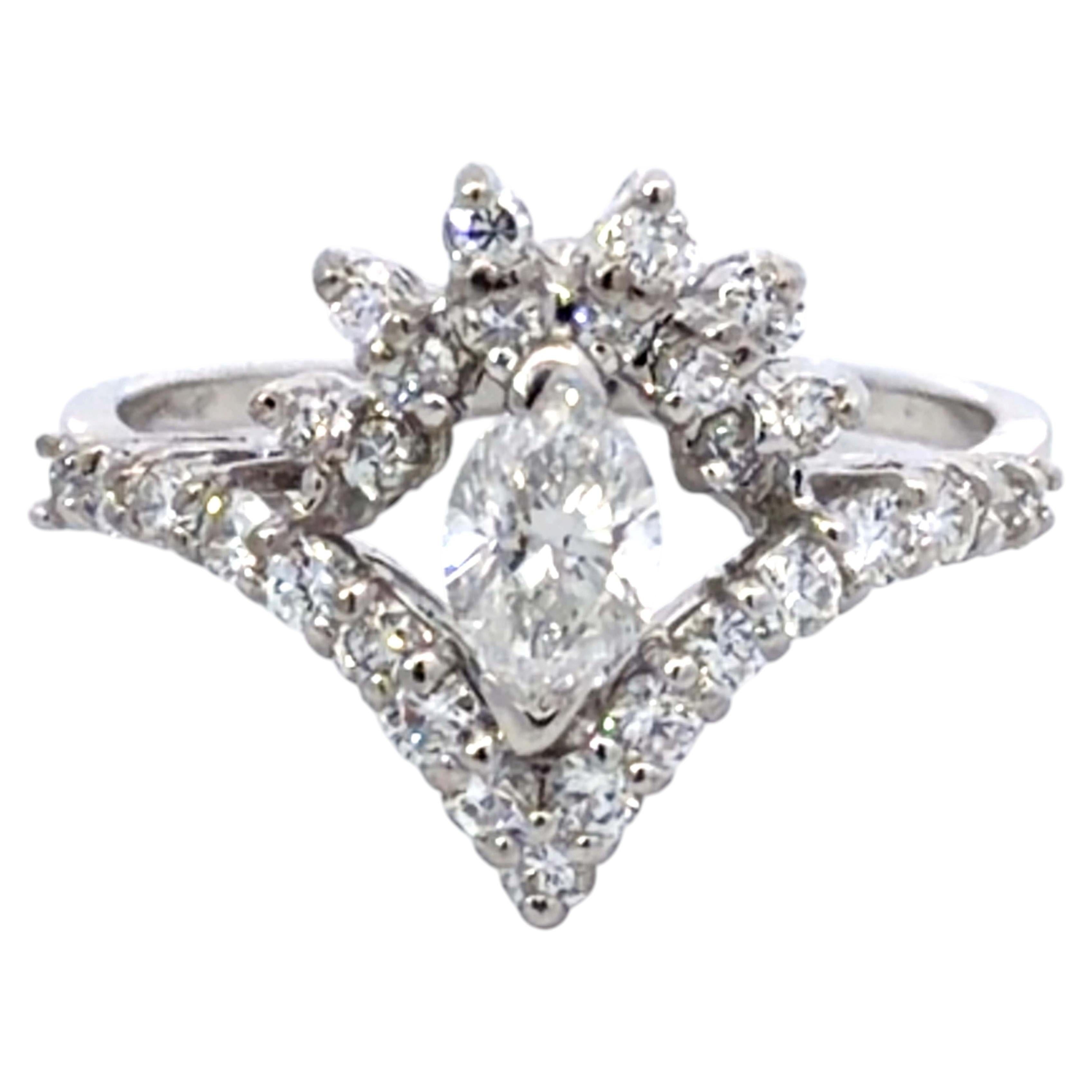 Marquise Diamant Zentrum V-förmiger Diamantring 14K Weißgold