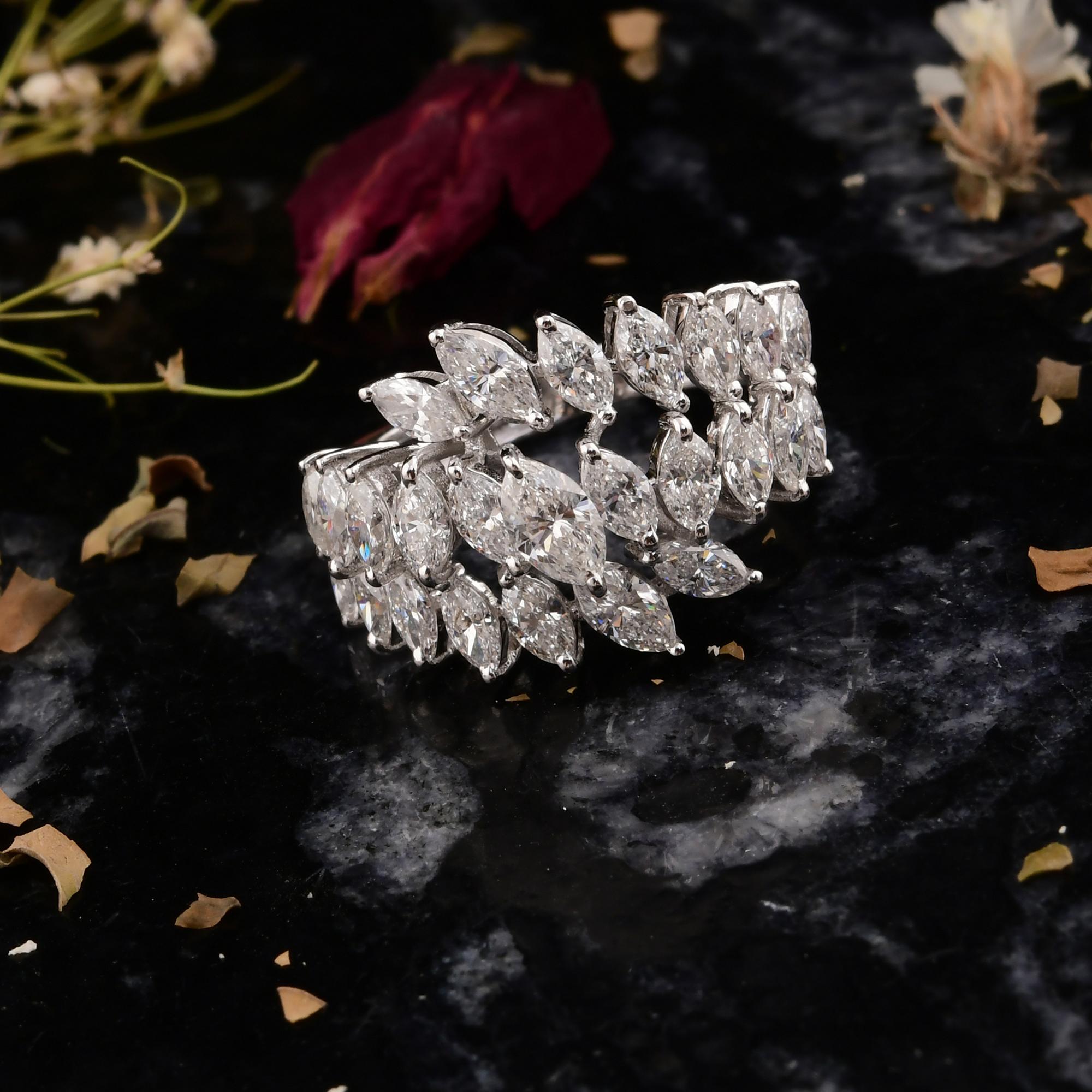 in vendita:  Anello da cocktail largo con cluster di diamanti Marquise in oro bianco 18k Tutte le tariffe sono pagate 5