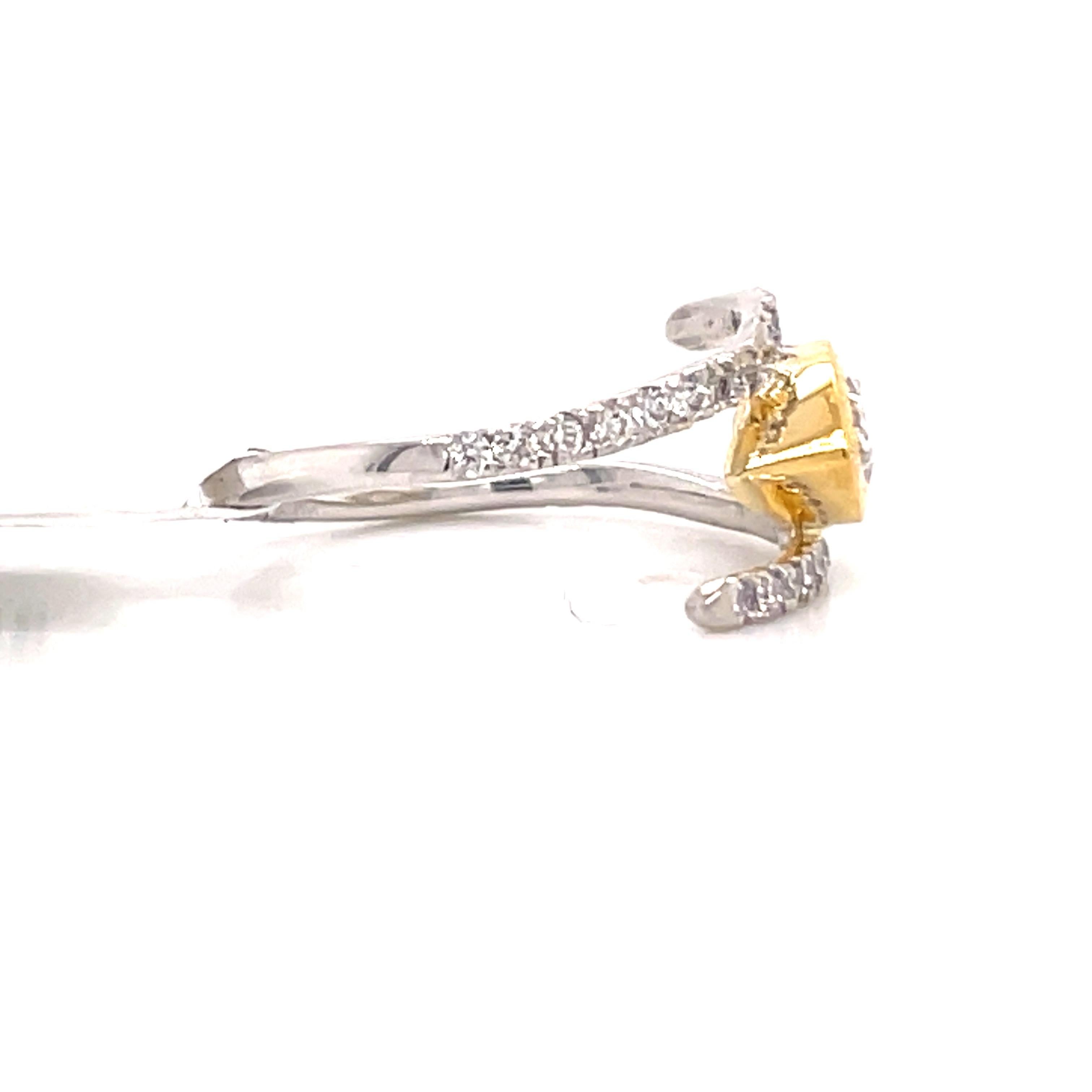 Marquise Diamond Crossover Ring 1.43 Carat 14 Karat White and Yellow Gold For Sale 1