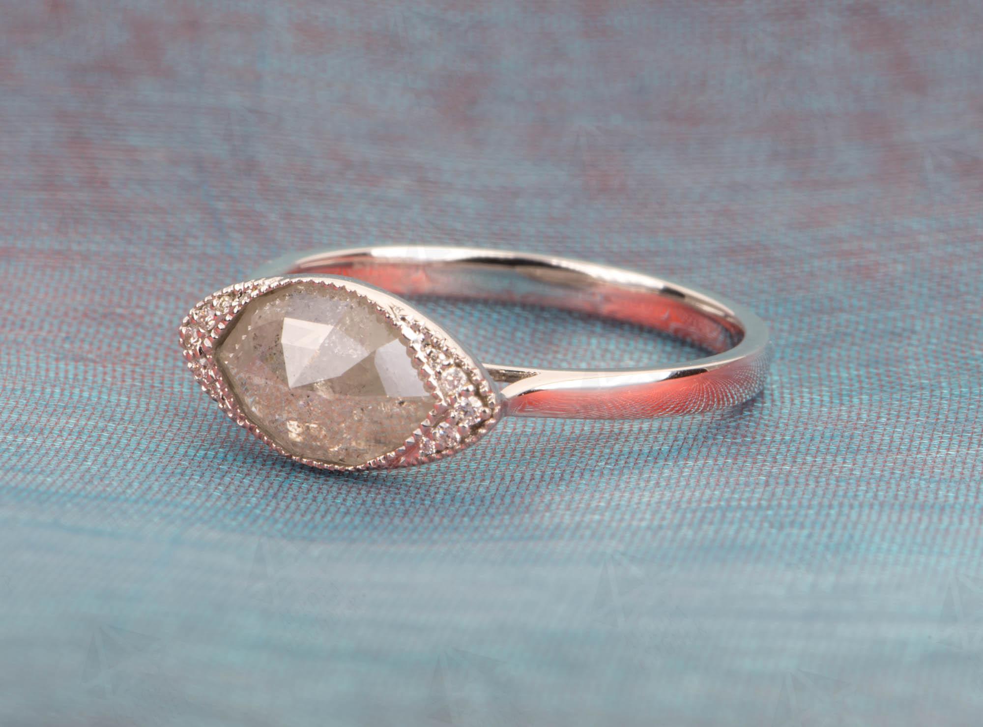Verlobungsring aus 14 Karat Weißgold mit Marquise-Diamant Ost-West Sideways Set AD2226 (Marquiseschliff)