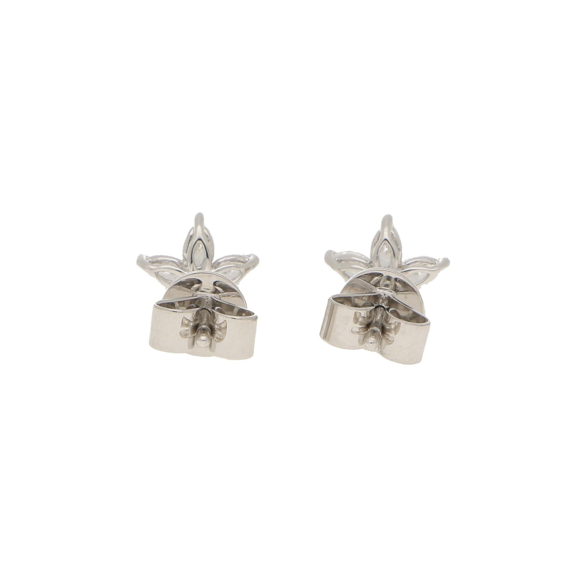Marquise Diamant-Blumen-Ohrstecker-Set aus 18 Karat Weißgold im Zustand „Gut“ in London, GB