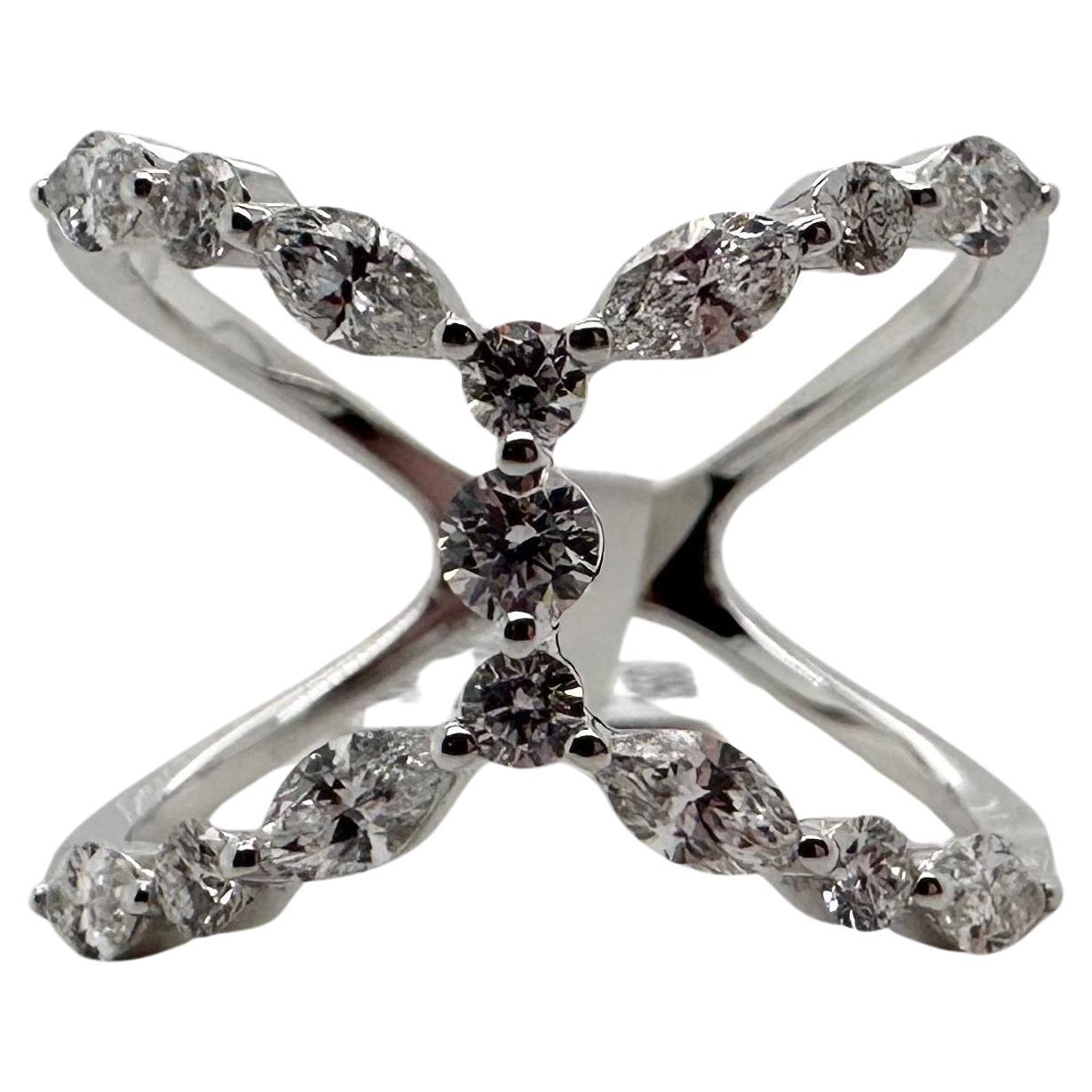 Marquise diamond ring 1.01ct 18KT white gold size 7 For Sale