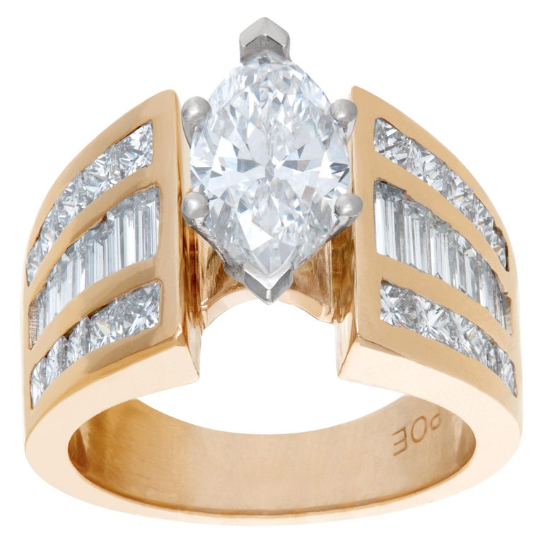 Marquise Diamond Ring 1.52 Carats F Color, SI2 Clarity in a 14k Yellow Gold In Excellent Condition For Sale In Surfside, FL