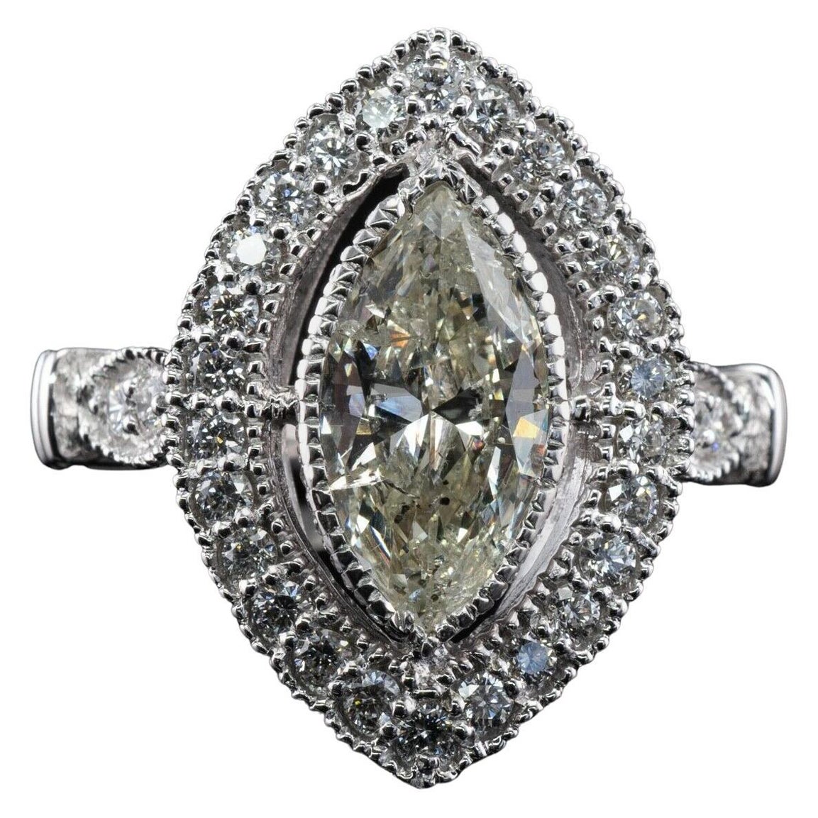 Anillo de diamantes marquesa de compromiso de oro blanco de 18 quilates 3,10 TDW Del Co en venta