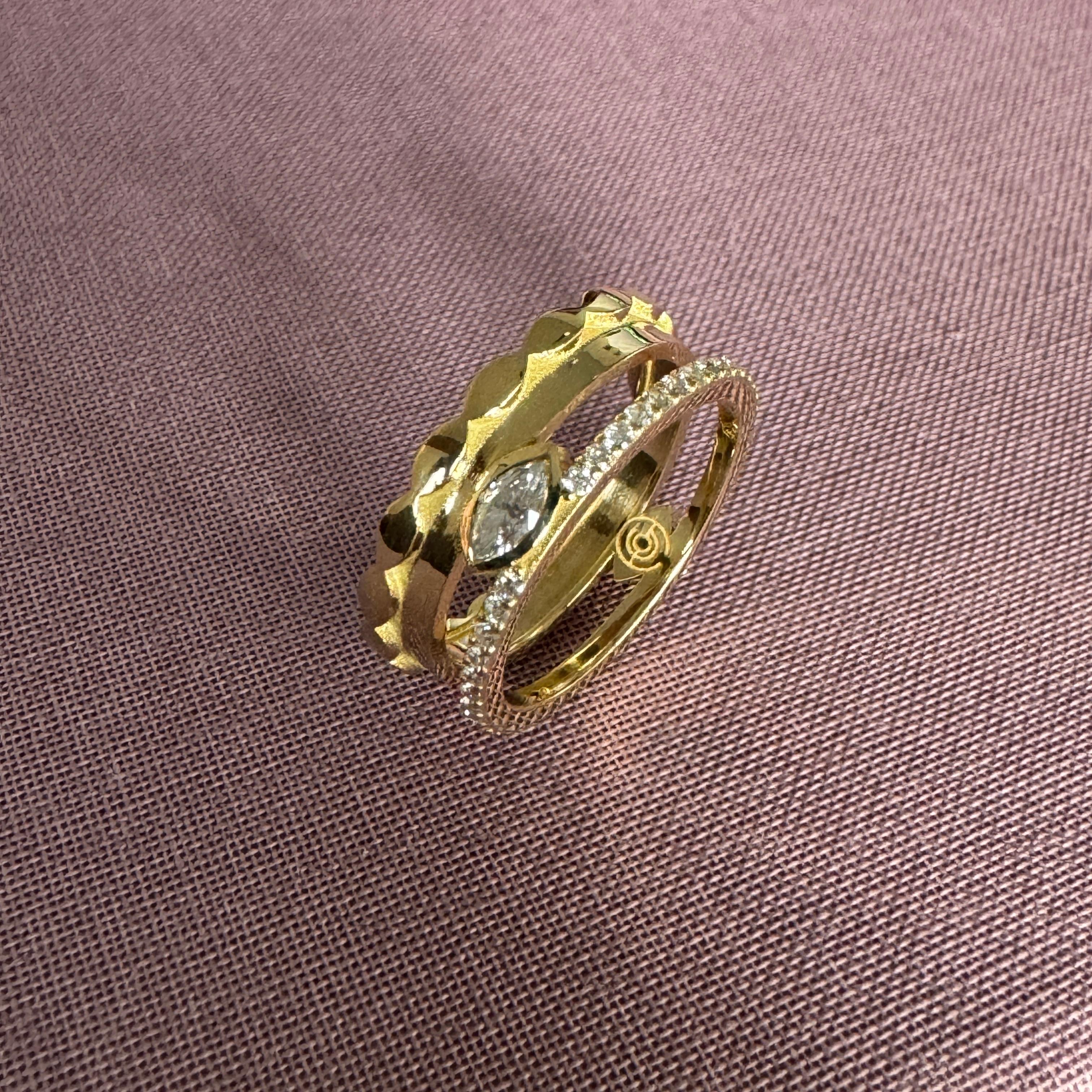 Contemporary Marquise Diamond Ring In 18 Karat Gold For Sale