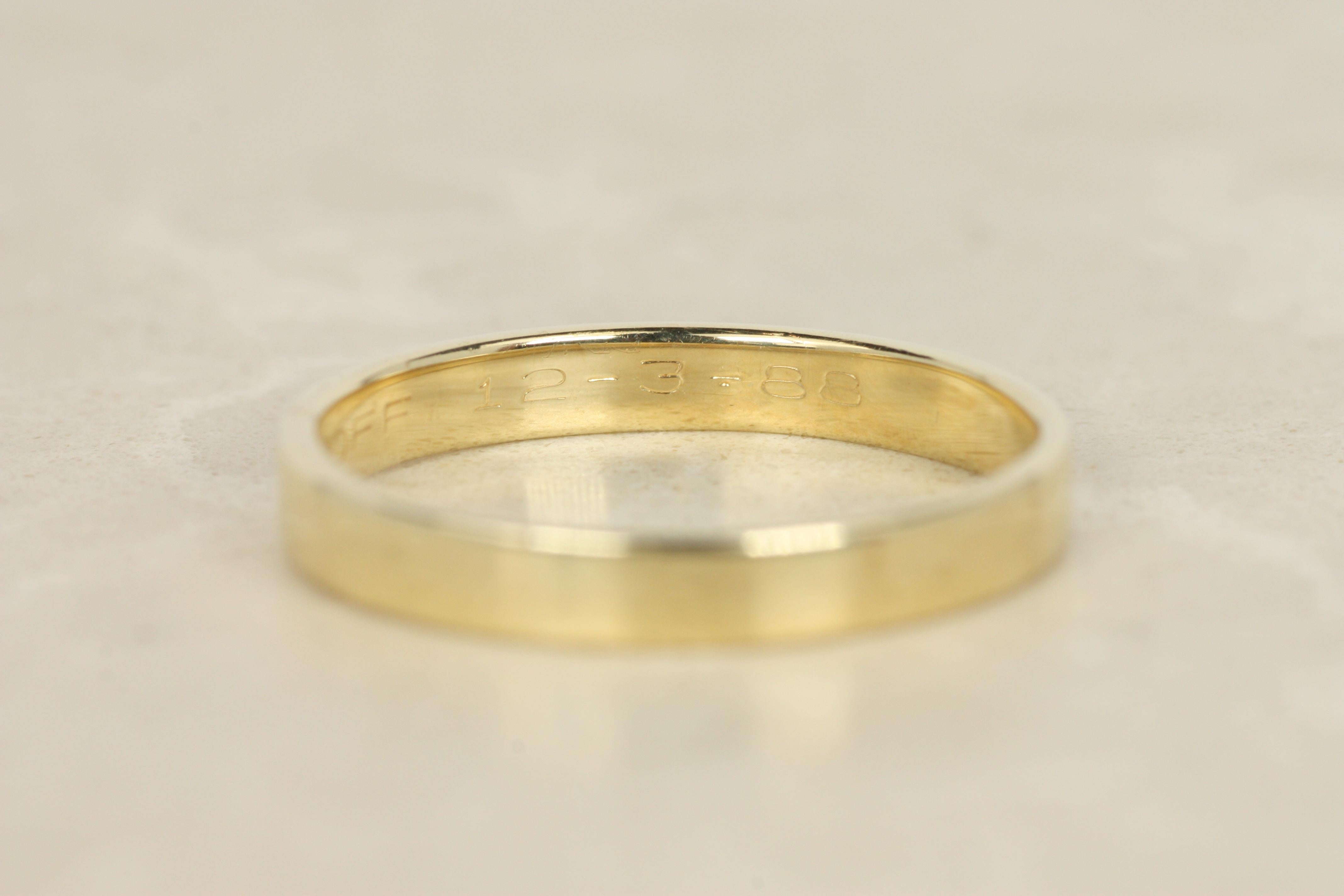 Bague de fiançailles et alliance en or jaune 14K avec diamant et saphir en forme de marquise en vente 4