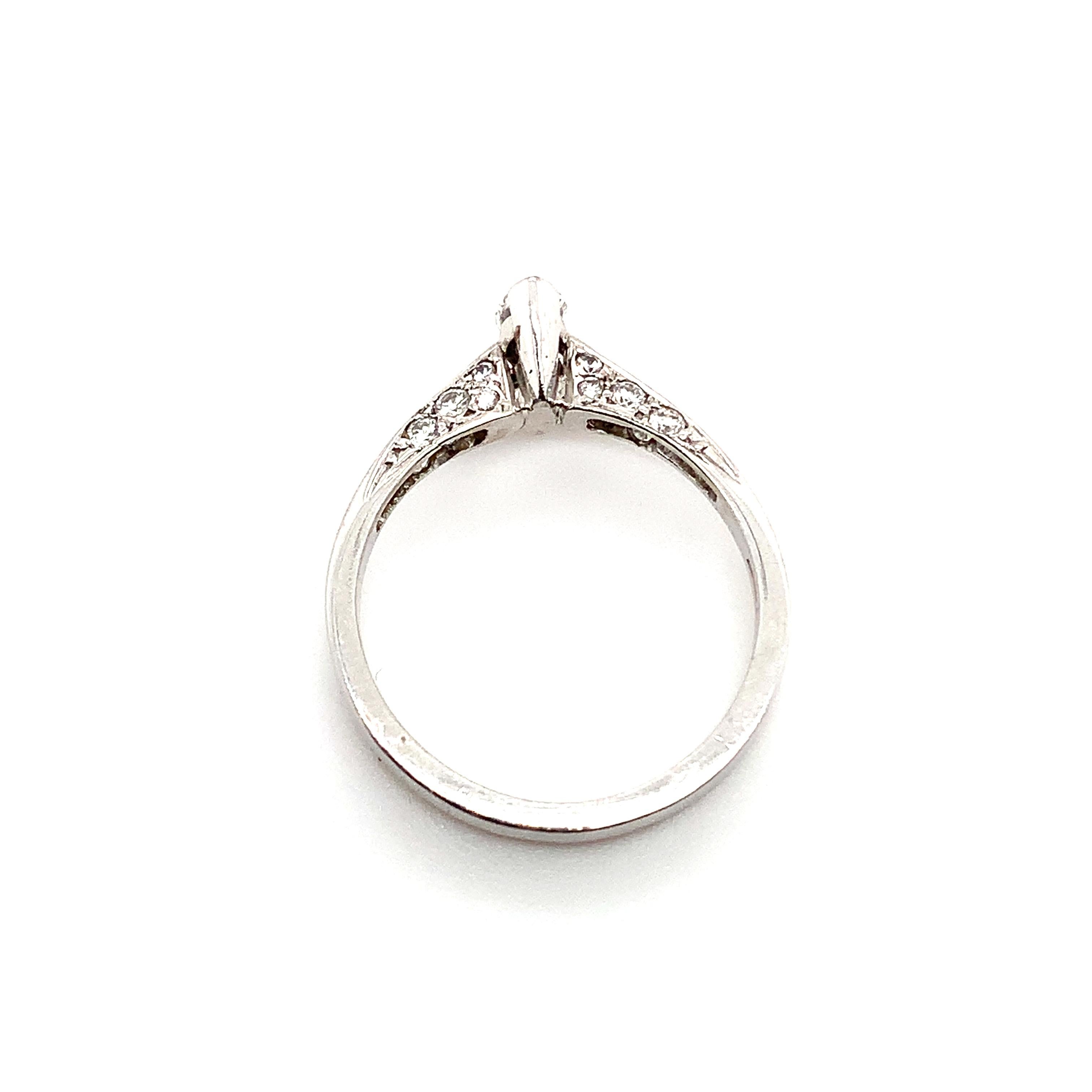 Women's Marquise diamond solitaire engagement ring 18k white gold For Sale