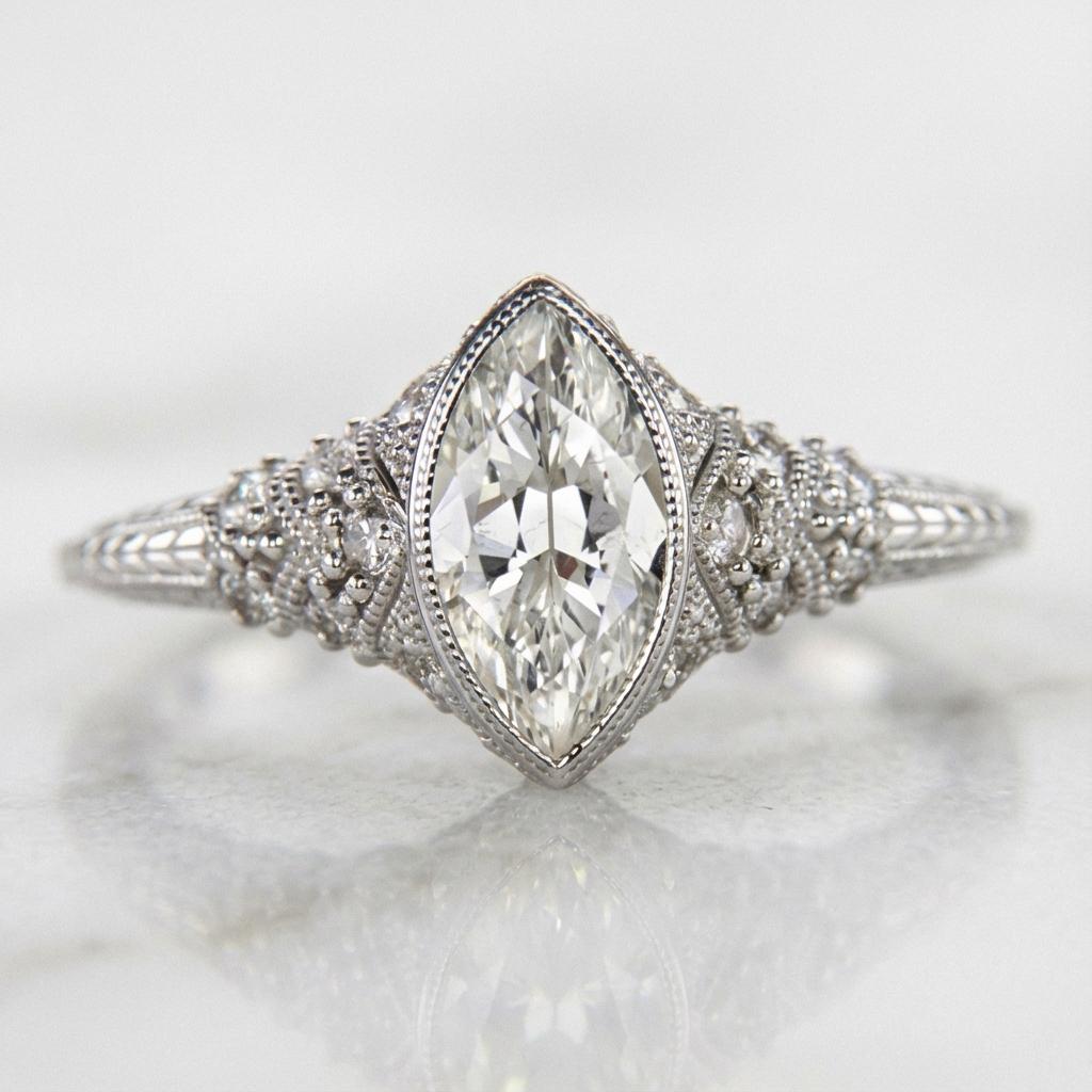 Marquise Diamant Vintage inspiriert Lünette Engagement 14k Weißgold Ring (Marquiseschliff) im Angebot