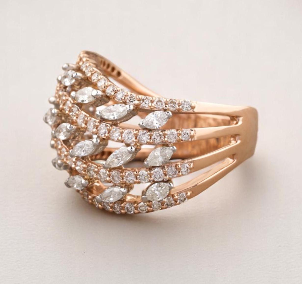 Taille ronde Anneau Wave Lines Marquise en or massif 14 carats (certifié) en vente