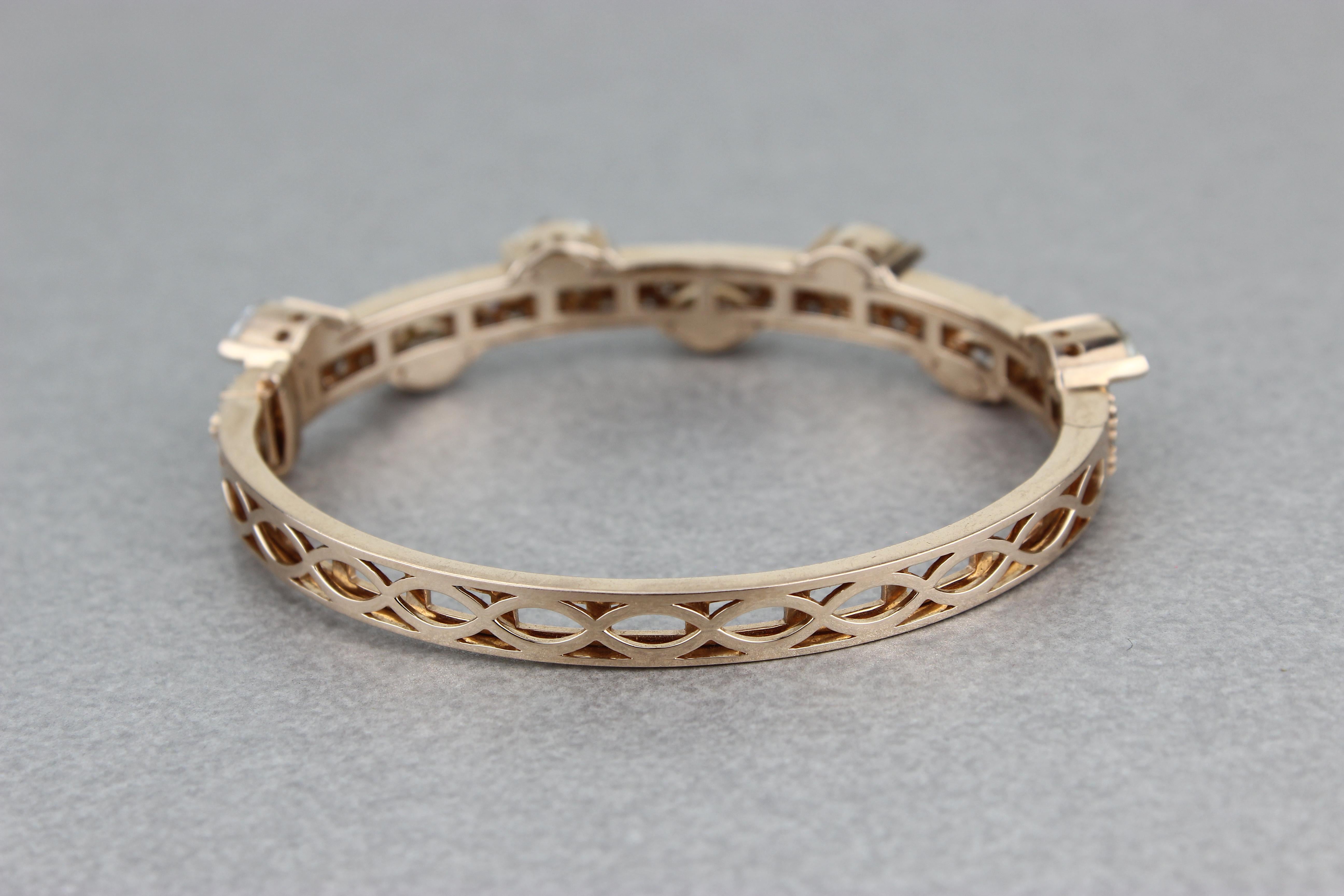 Marquise Cut Marquise Diamonds Bracelet in 18k Solid Gold For Sale
