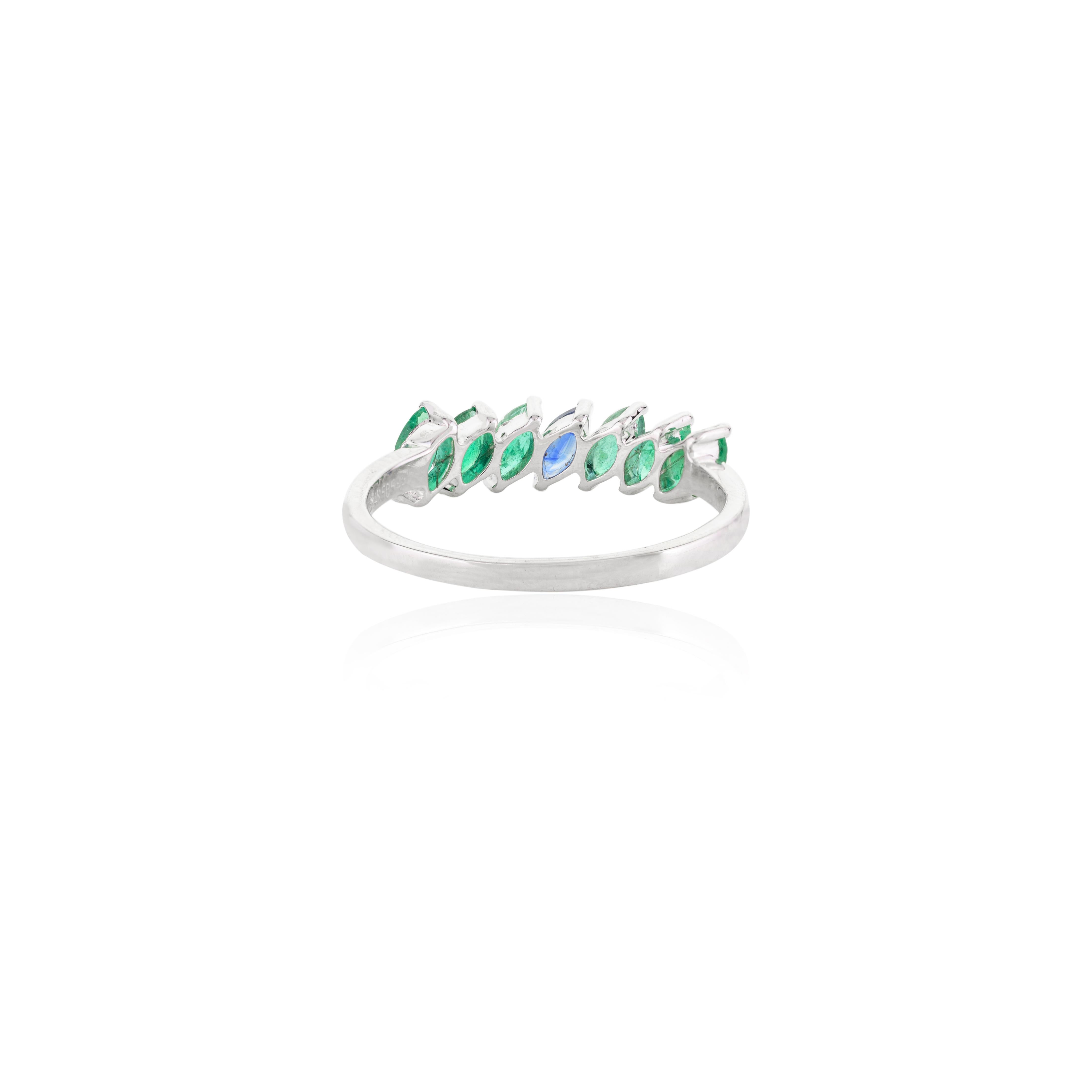 En vente :  Bague jonc avec émeraude taille marquise et saphir bleu en or blanc 14 carats 3