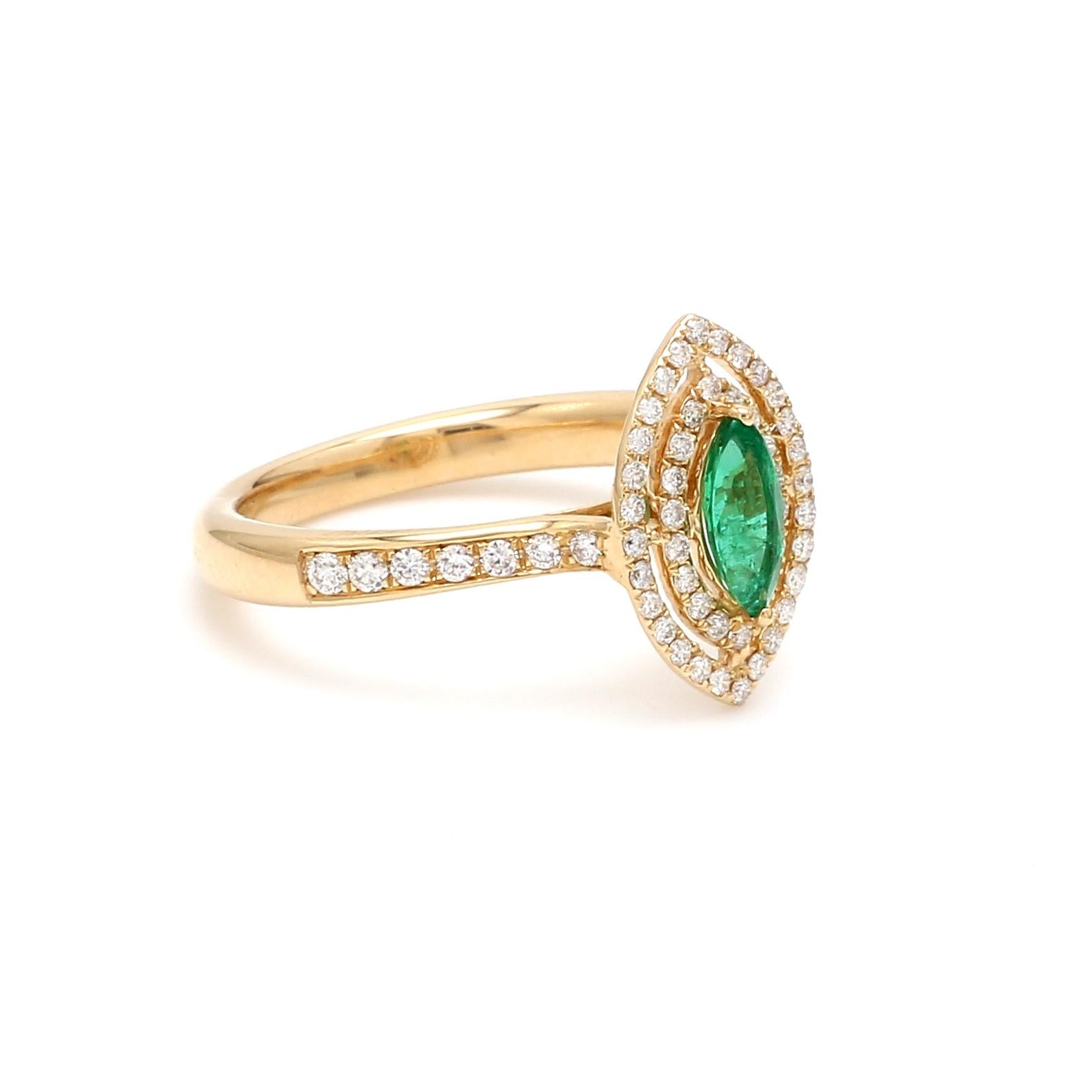 Marquise Emerald Diamond 18 Karat Yellow Gold Engagement Fashion Ring In New Condition For Sale In Hollywood, FL