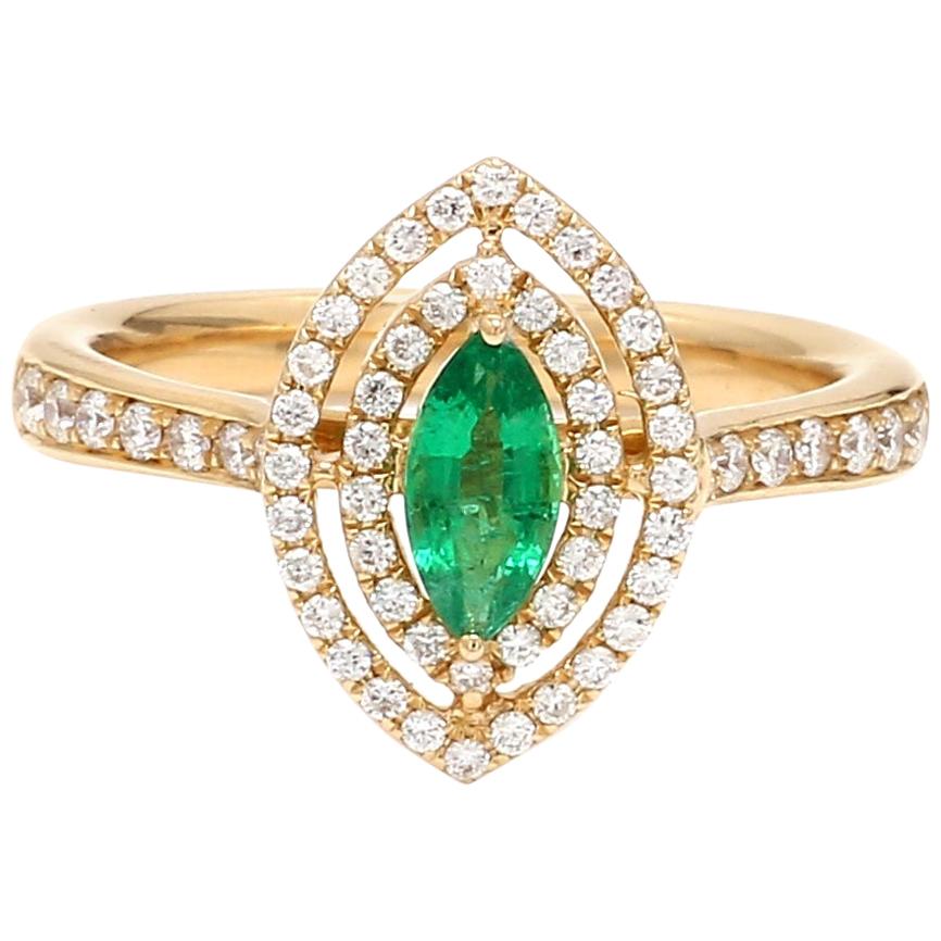 Marquise Emerald Diamond 18 Karat Yellow Gold Engagement Fashion Ring For Sale
