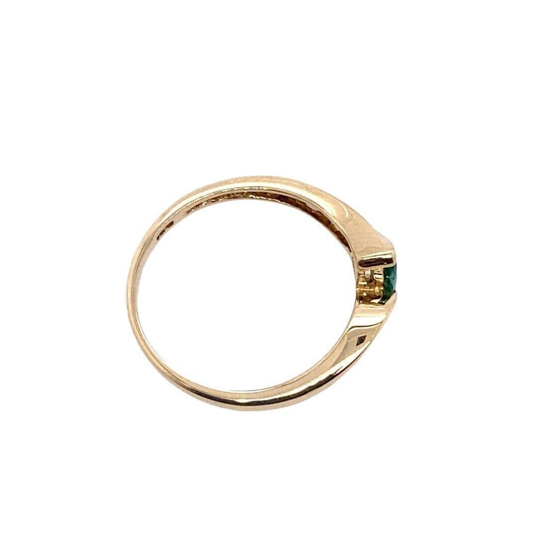 Marquise Emerald Ring with 3-Diamonds on Each Shoulder in 14ct Yellow Gold In Excellent Condition For Sale In London, GB