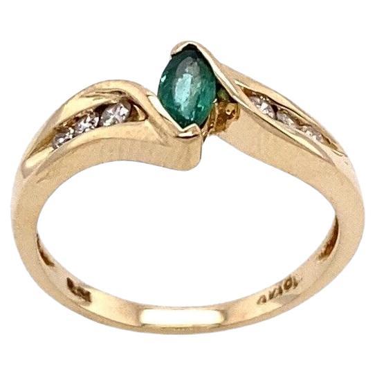 Marquise Emerald Ring with 3-Diamonds on Each Shoulder in 14ct Yellow Gold For Sale